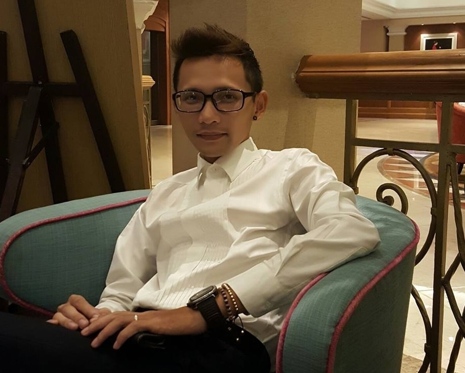 Chuyen vien IT kiem tien bang nghe ngui nuoc hoa hinh anh