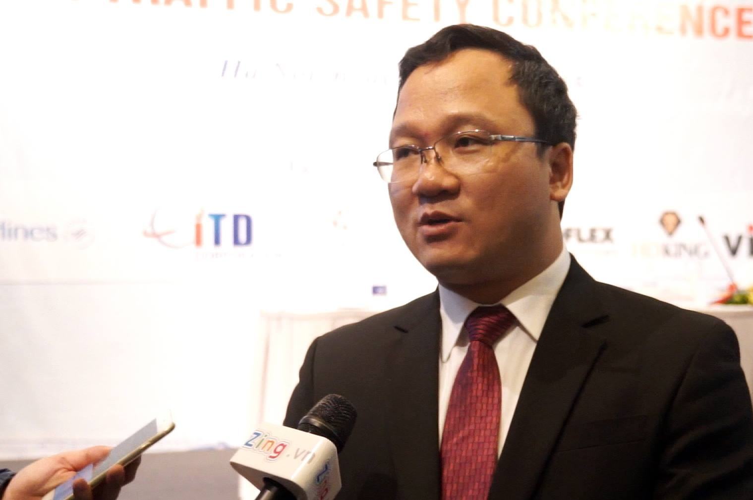 'Uber, Grab giup giam un tac giao thong' hinh anh