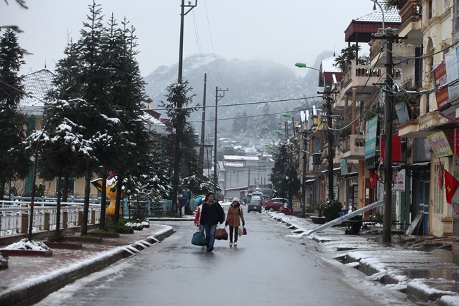 Dich vu du lich dao xa, nui cao nong dip Noel hinh anh