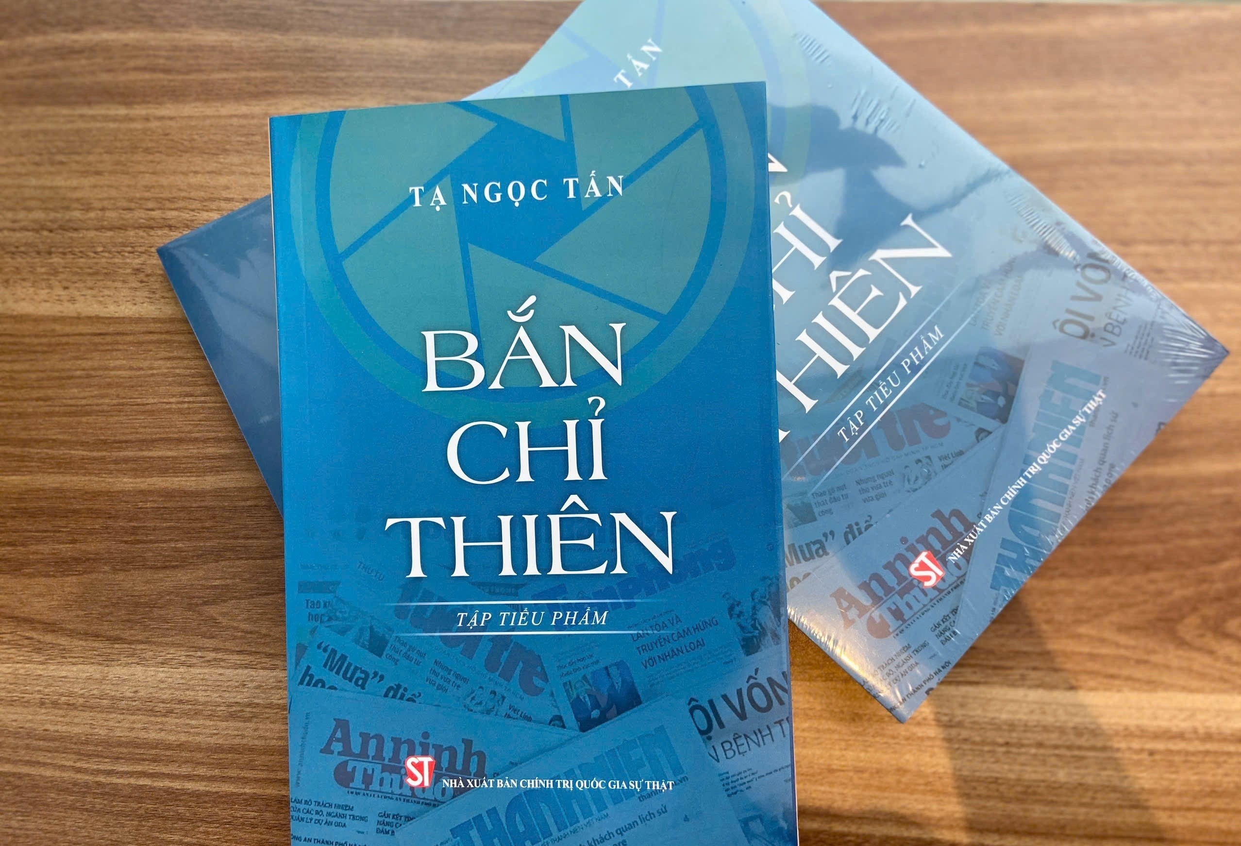 'Phat sung' canh tinh sac ben tu ngoi but nha bao ky cuu hinh anh