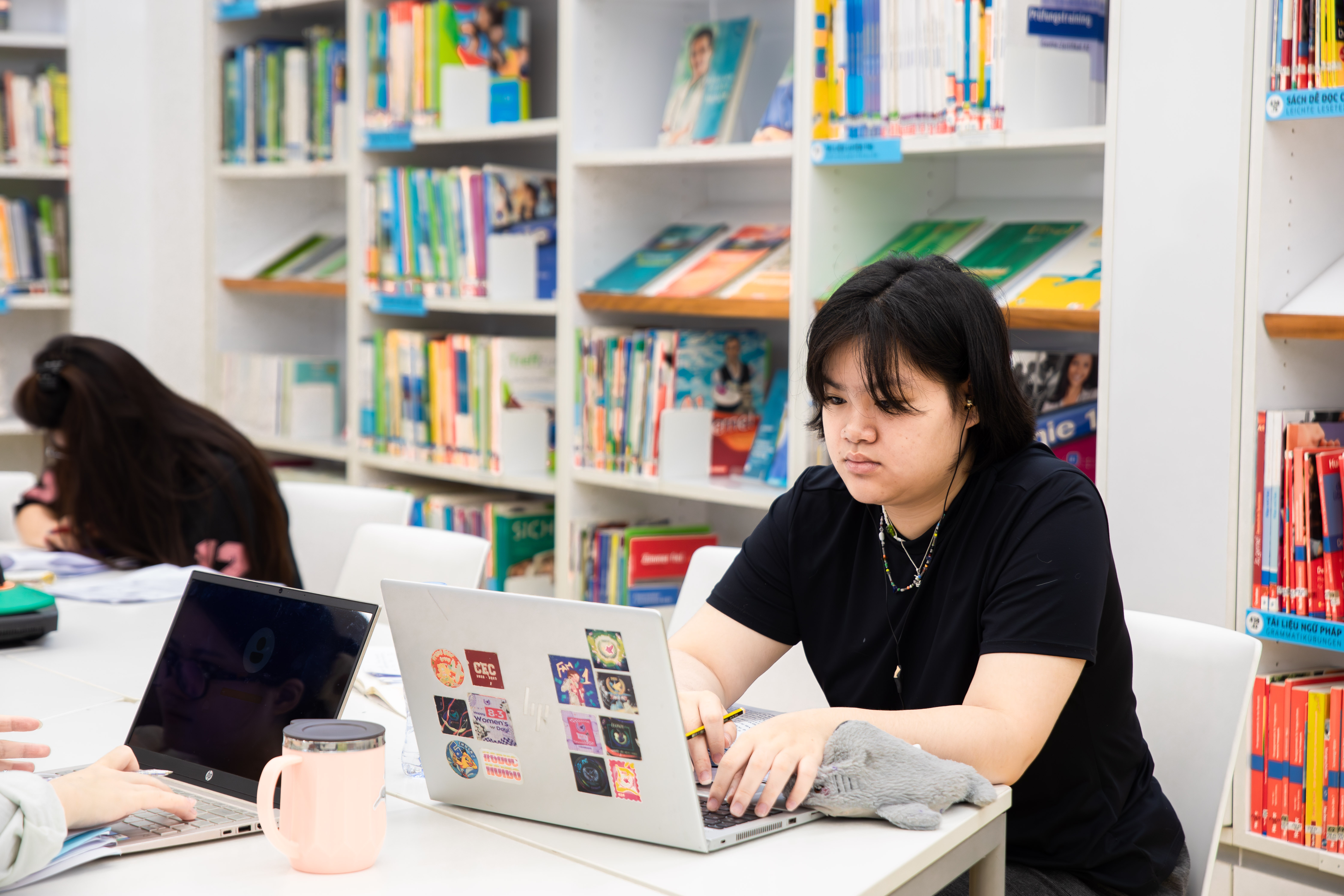 thu vien doc sach,  thu vien mien phi,  khong gian van hoa,  van hoc Duc anh 13