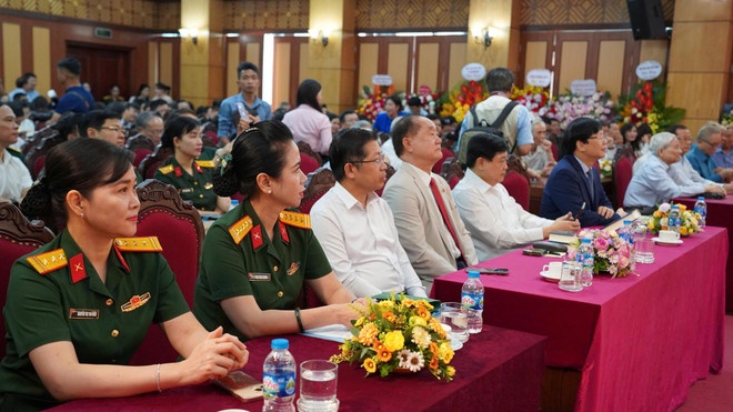 Ho Quang Loi,  sach nghe bao,  ky niem nganh bao,  bao chi cach mang anh 2