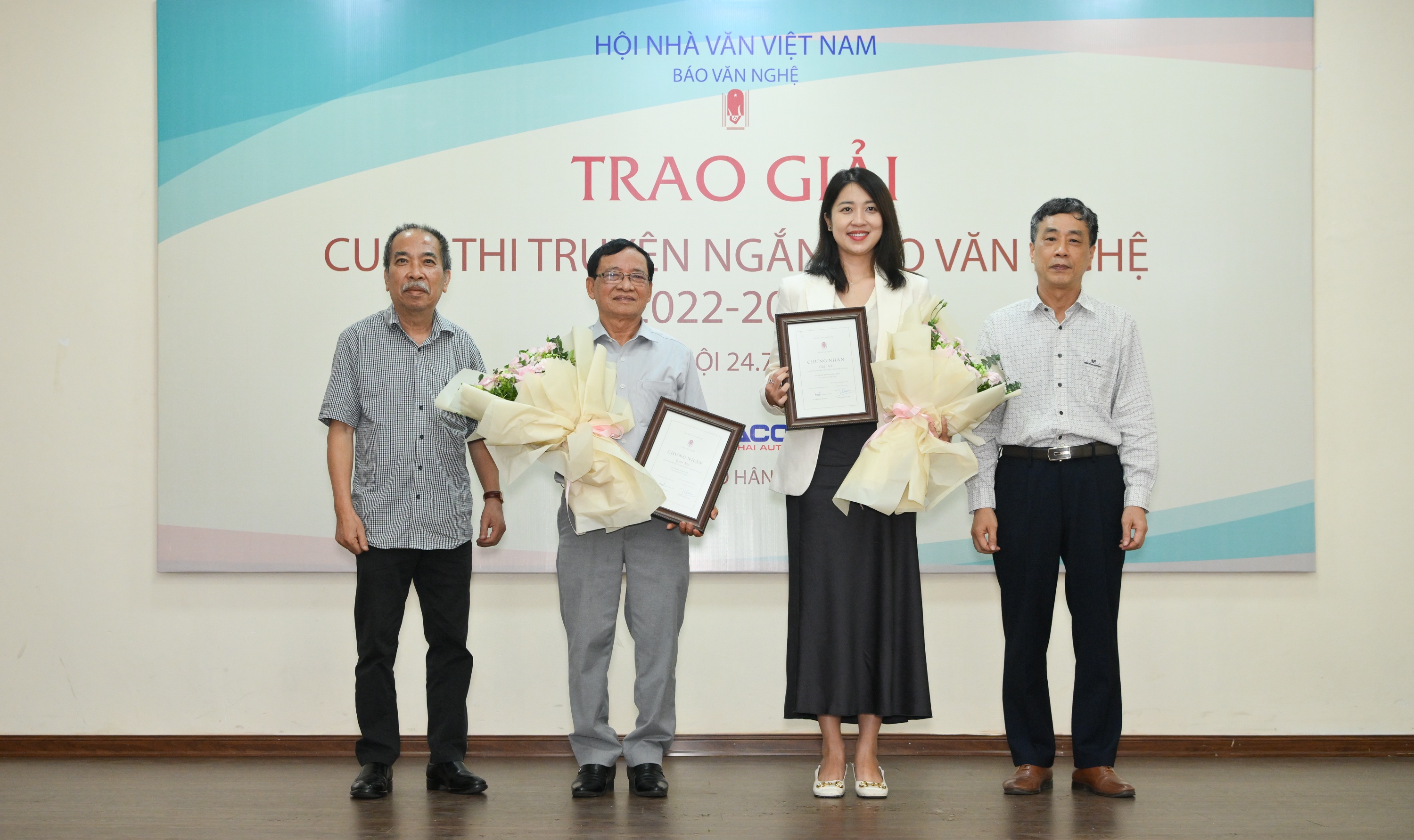 giai thuong van hoc,  bao van nghe,  giai thuong truyen ngan,  sang tac truyen ngan,  Ngo Tu Ngan,  Vu Ngoc Thu anh 1