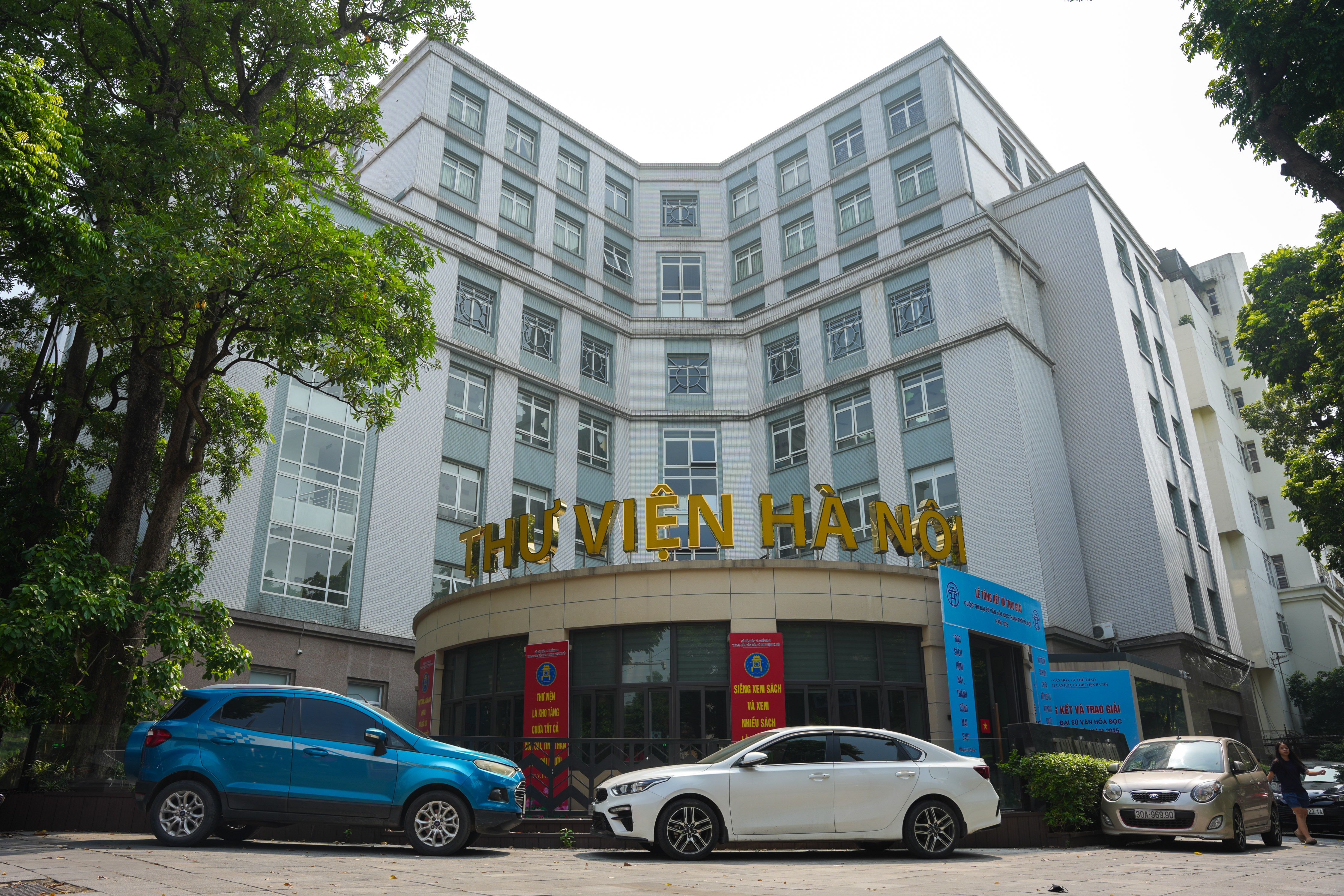 Thu vien Ha Noi,  thu vien,  khong gian hoc,  khong gian mien phi,  muon sach anh 1