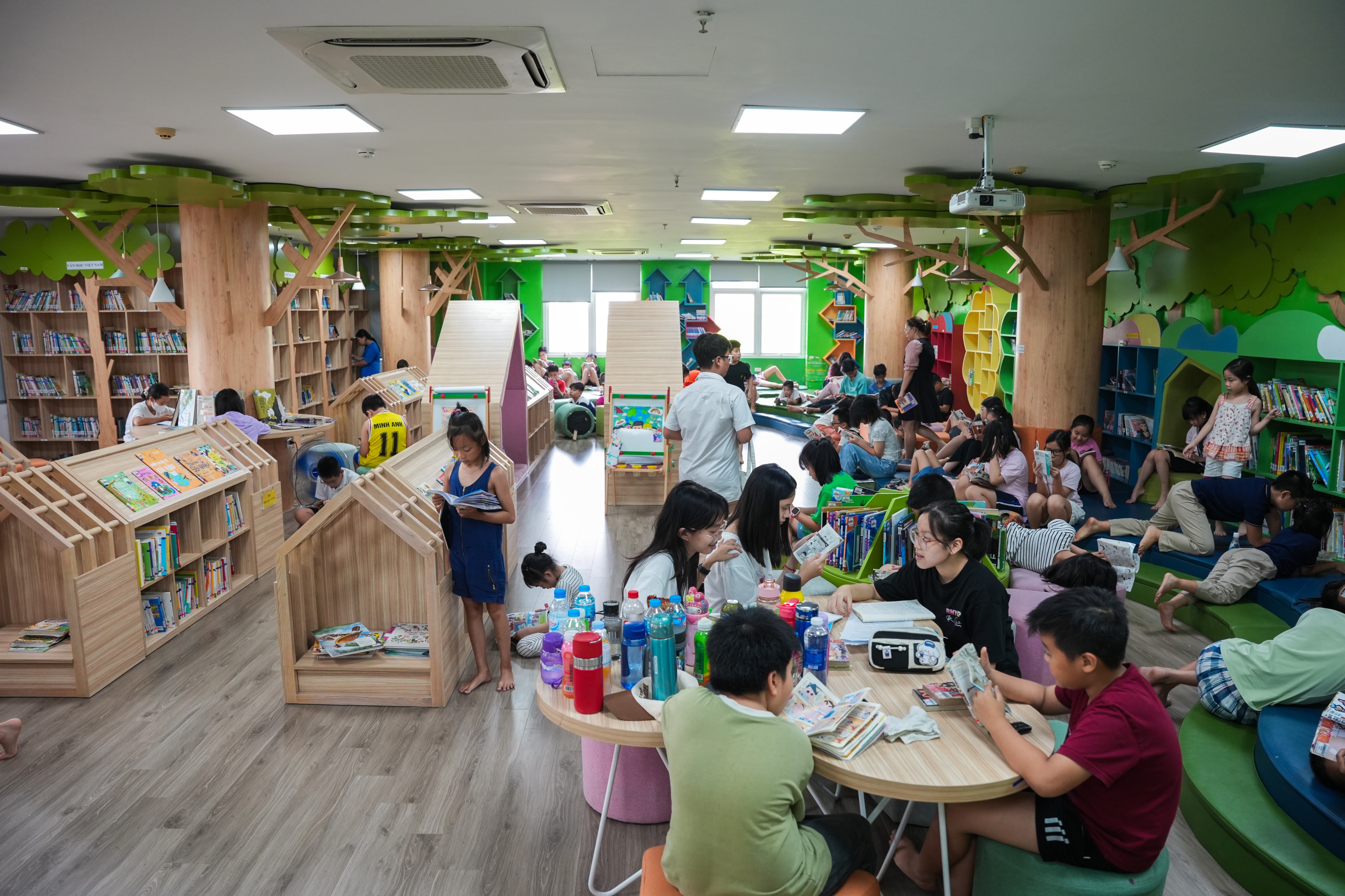 Thu vien Ha Noi,  thu vien,  khong gian hoc,  khong gian mien phi,  muon sach anh 12