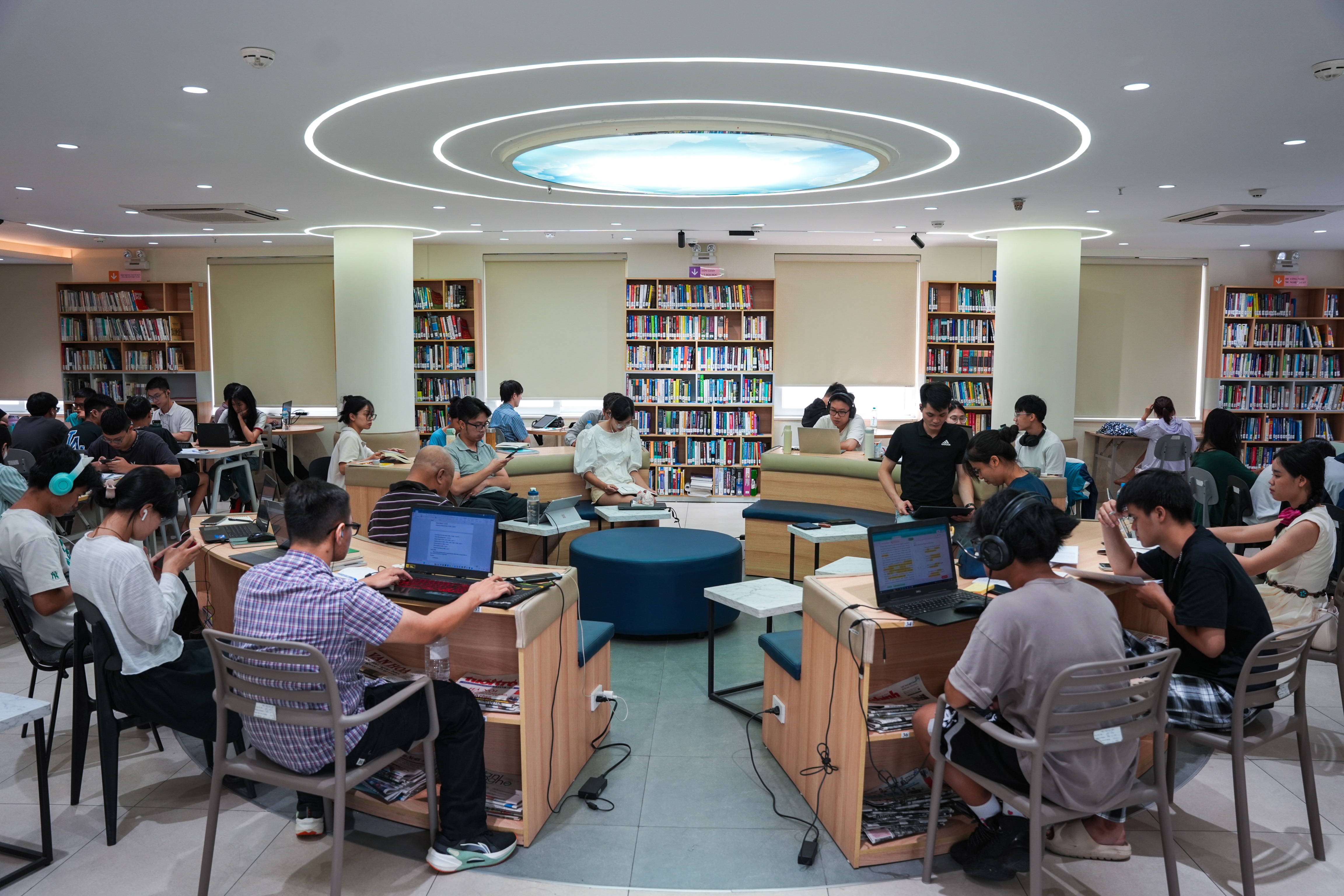 Thu vien Ha Noi,  thu vien,  khong gian hoc,  khong gian mien phi,  muon sach anh 17