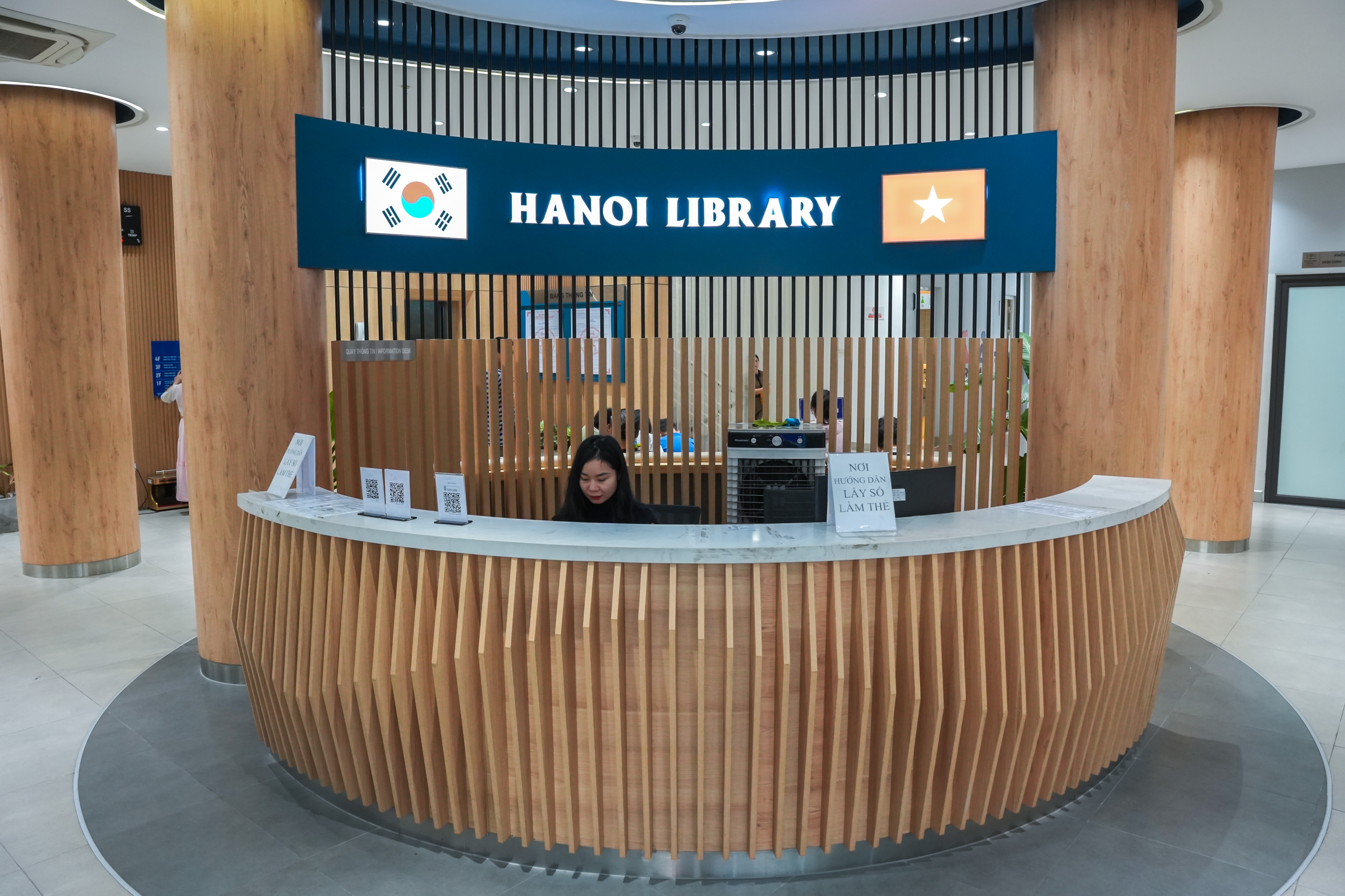 Thu vien Ha Noi,  thu vien,  khong gian hoc,  khong gian mien phi,  muon sach anh 3