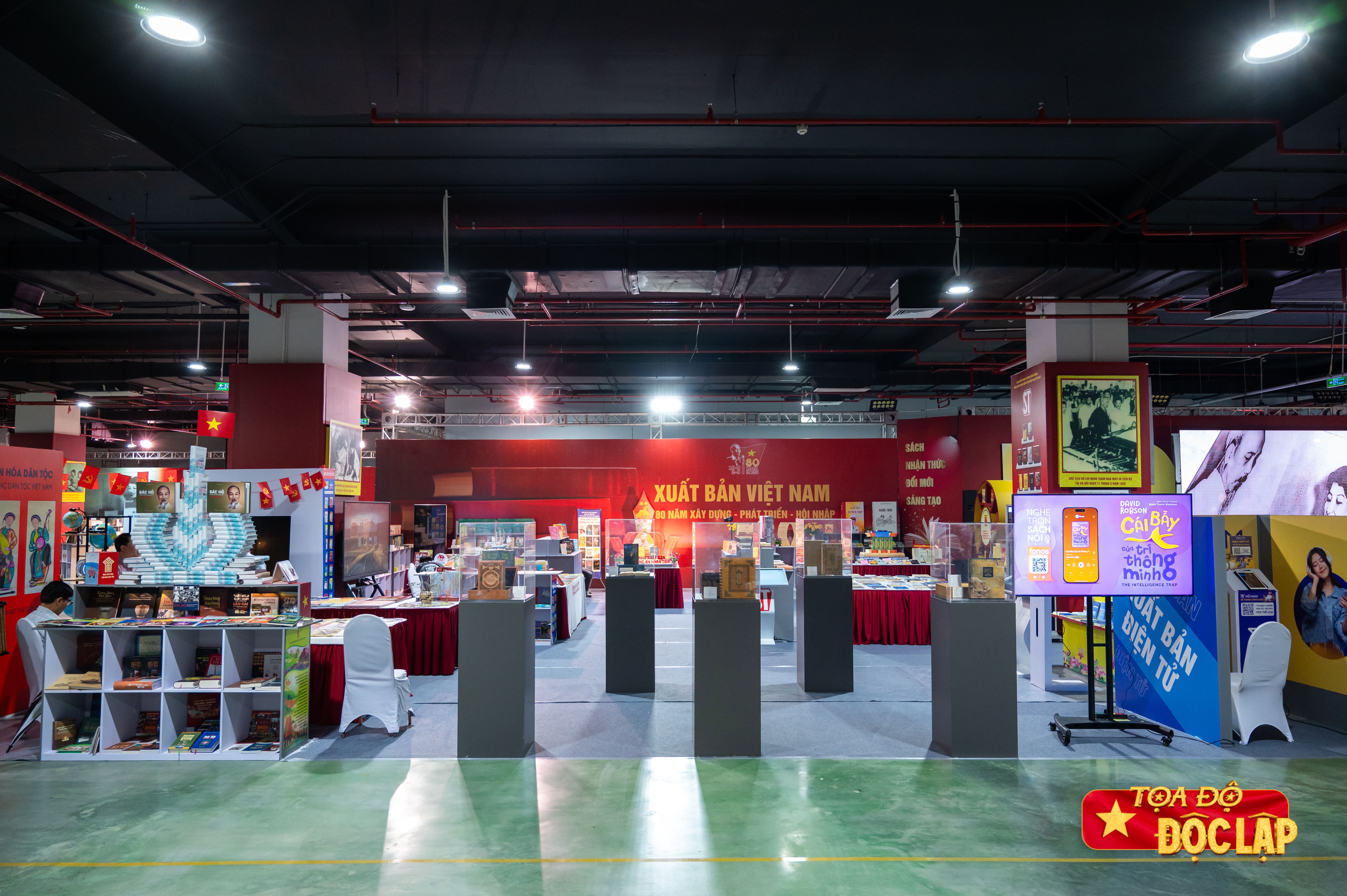 trien lam sach,  A80,  80 nam Xuat ban,  sach lich su,  thanh tuu dat nuoc,  Xuat ban Viet Nam anh 13