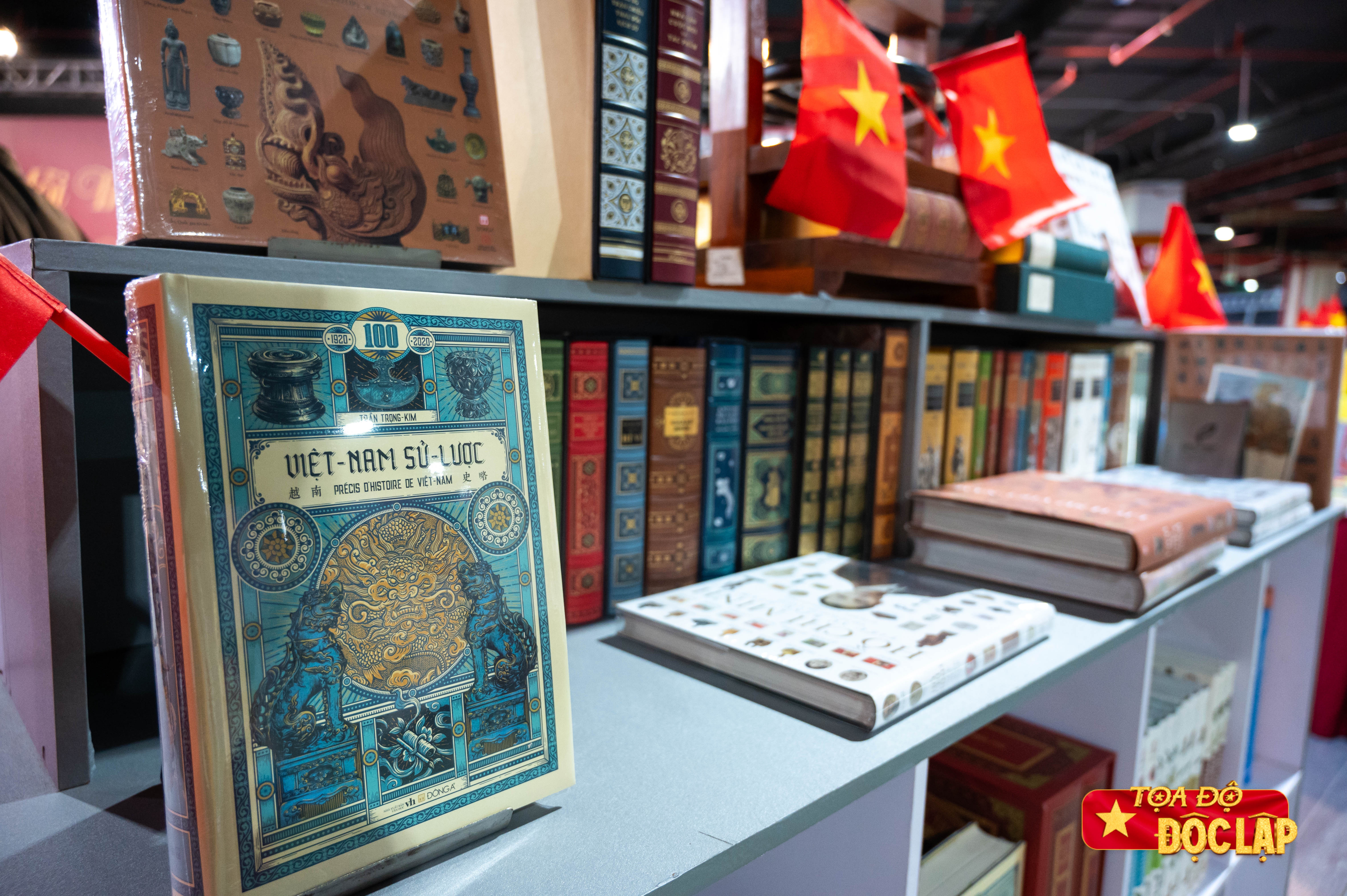 trien lam sach,  A80,  80 nam Xuat ban,  sach lich su,  thanh tuu dat nuoc,  Xuat ban Viet Nam anh 14
