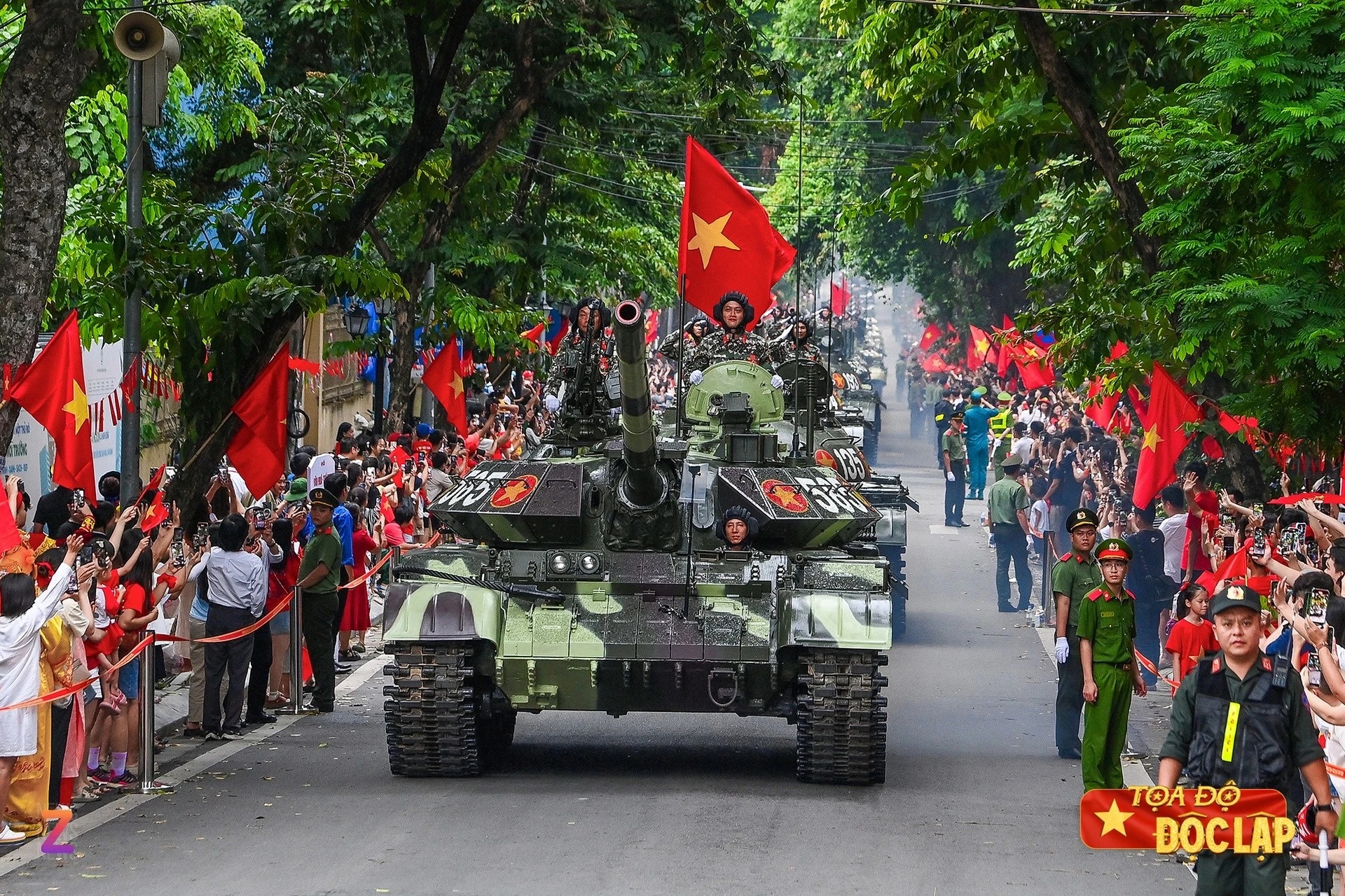 Giao su Nga,  A80,  Ky niem 80 nam,  80 nam Quoc Khanh,  Tong bi thu,  To Lam anh 4