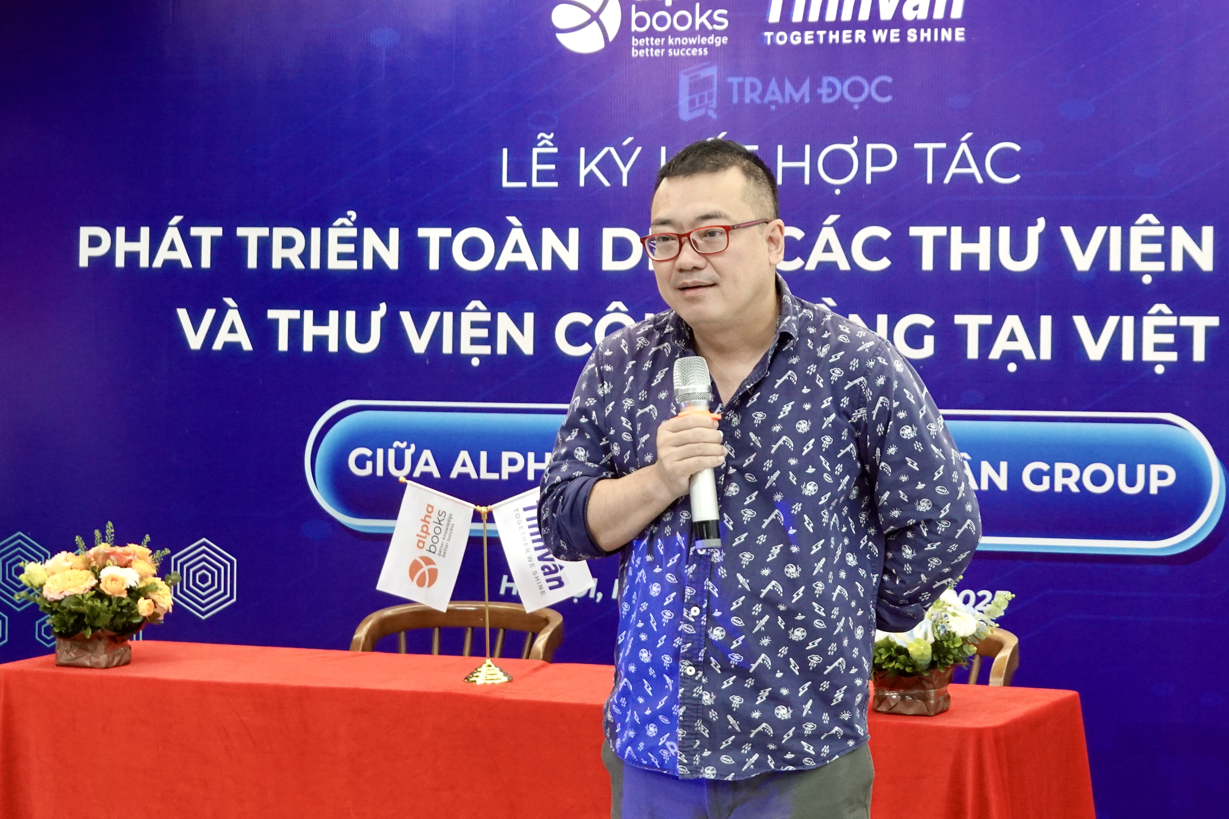 Thu vien,  mang luoi tri thuc,  Nguyen Canh Binh,  Alpha Group,  he thong thu vien anh 1