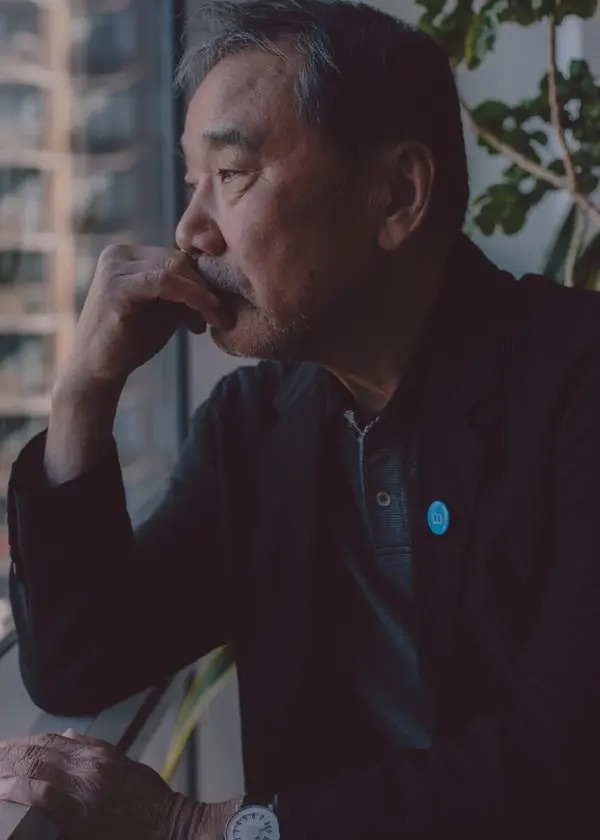Nobel Van hoc,  Haruki Murakami,  Murakami,  buc tuong bat dinh,  Nobel 2025 anh 3