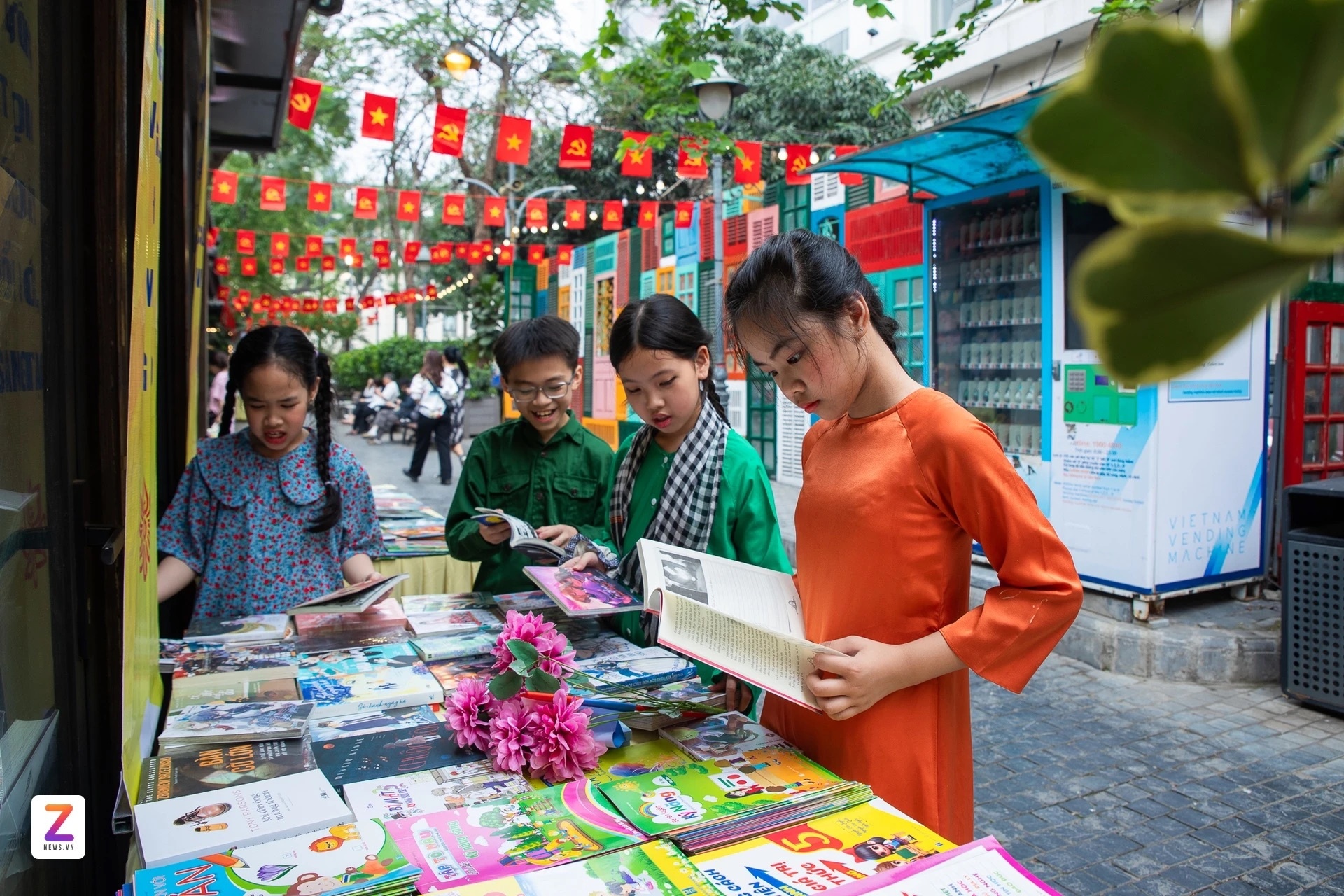 Hoi sach Ha Noi,  hoi sach,  xuat ban dien tu,  hoi sach dien tu,  su kien xuat ban,  rua AI anh 2