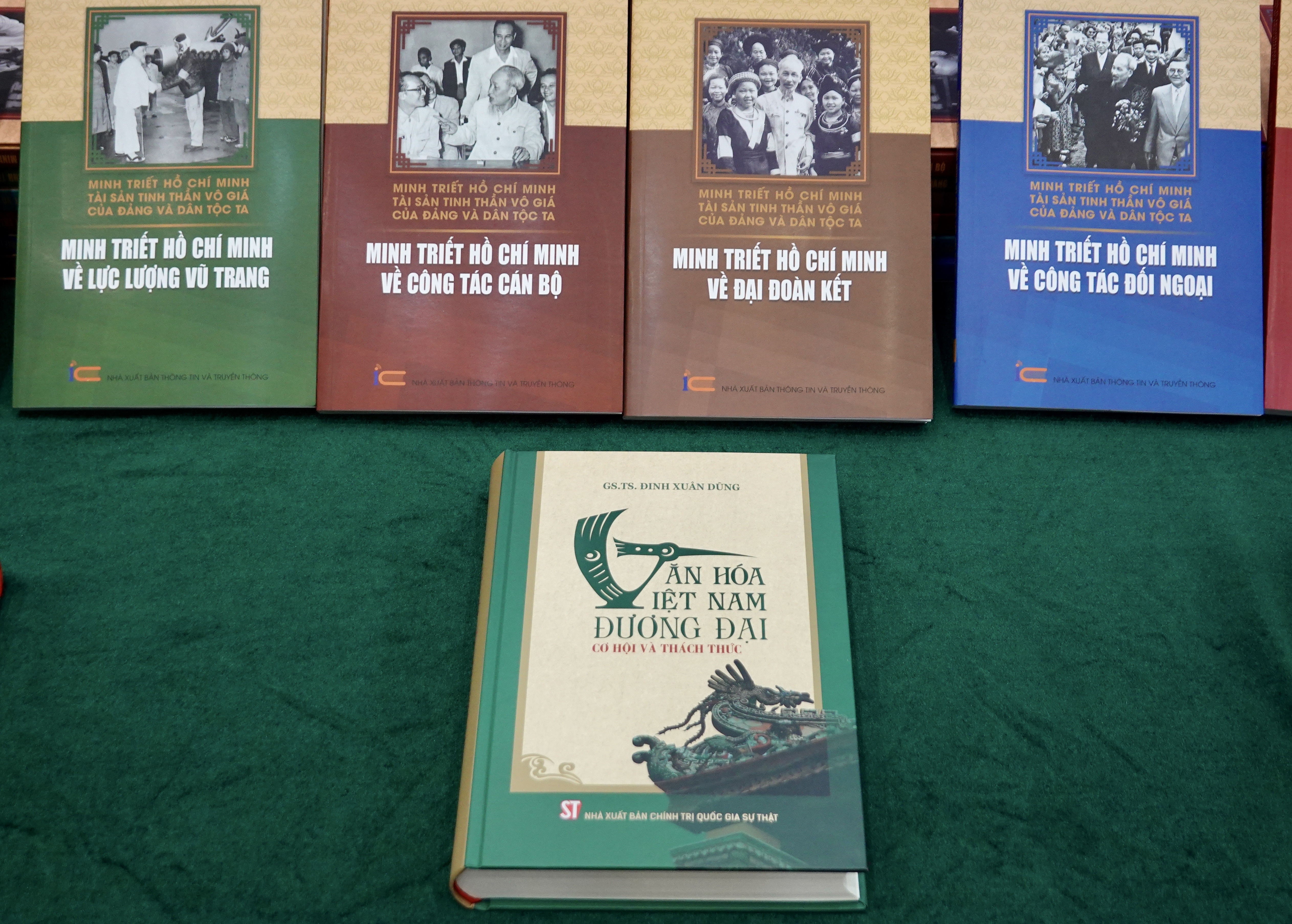 van hoa,  phat trien van hoa,  Bo Van hoa,  van hoa duong dai,  van hoa Viet anh 1
