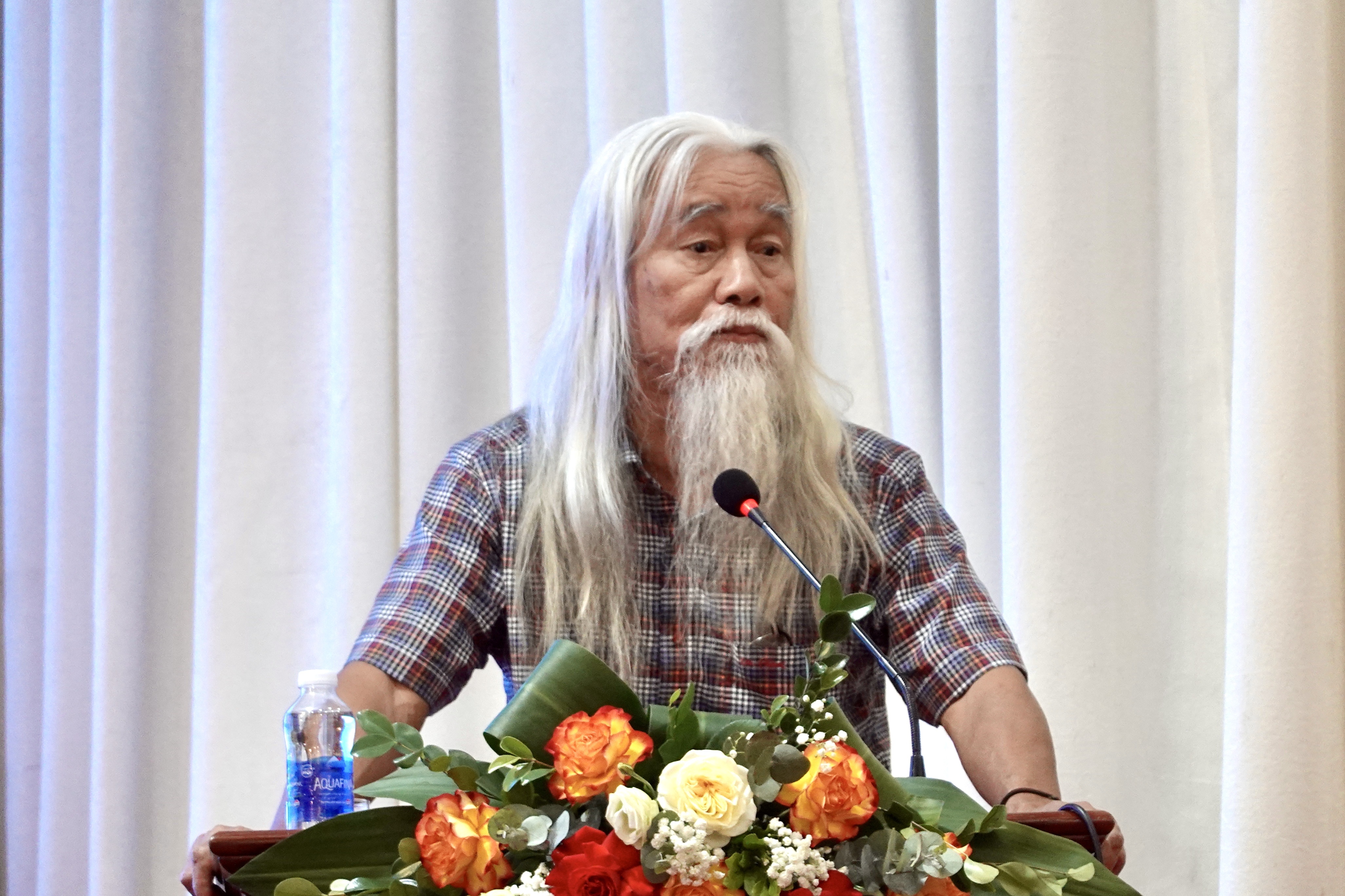 Hoi nha van,  van hoc Viet,  tac pham lon,  chien luoc quoc gia,  50 nam van hoc,  van hoc sau 1975 anh 3