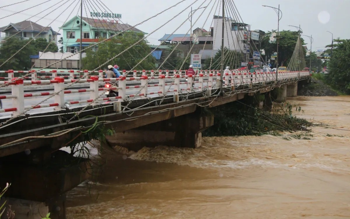 quan doi chong lu anh 1