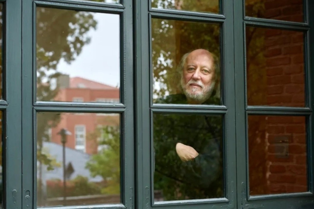 ‘Sach cua Krasznahorkai la dai tiec cho tiem thuc’ hinh anh