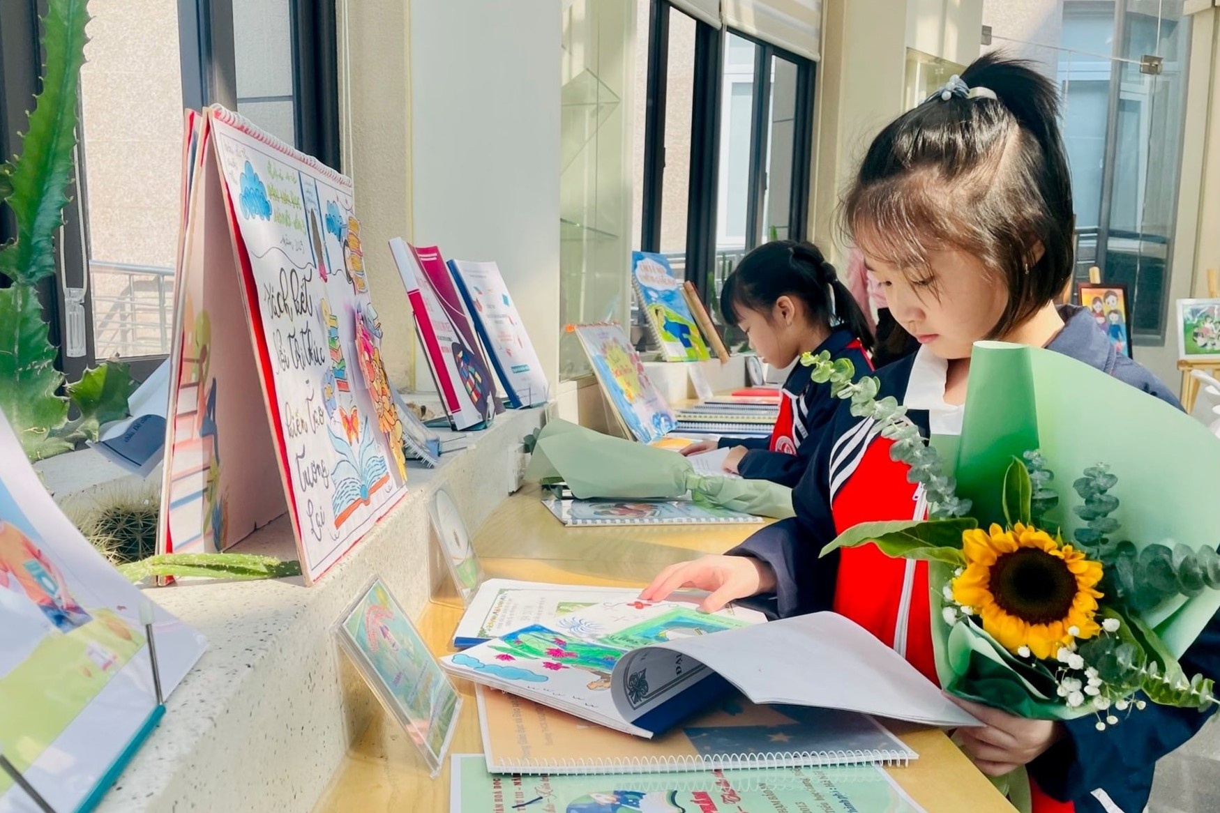 Trung tam xuat ban tieu bieu cho ca nuoc hinh anh