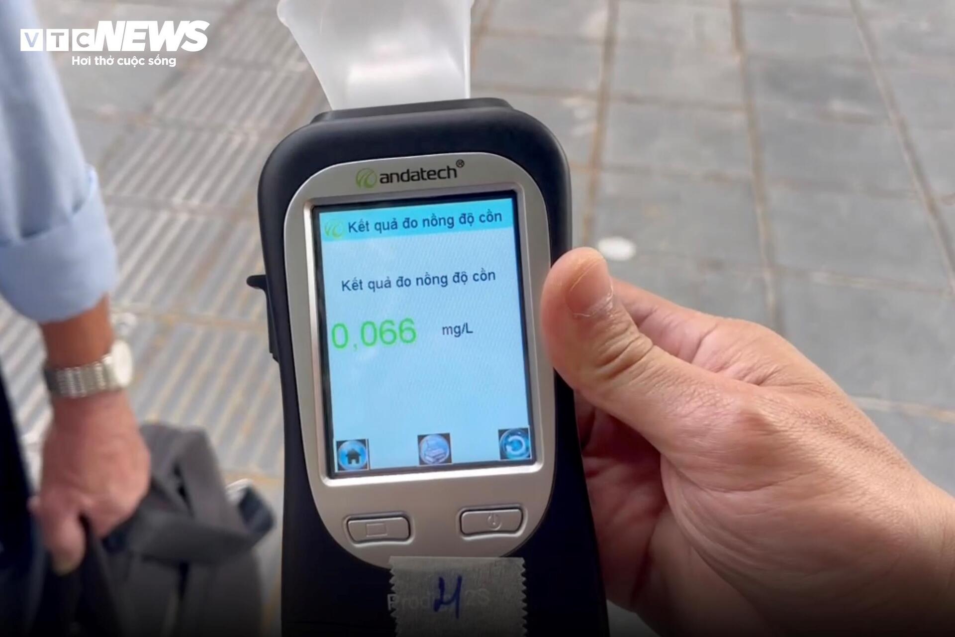 vi pham nong do con anh 12