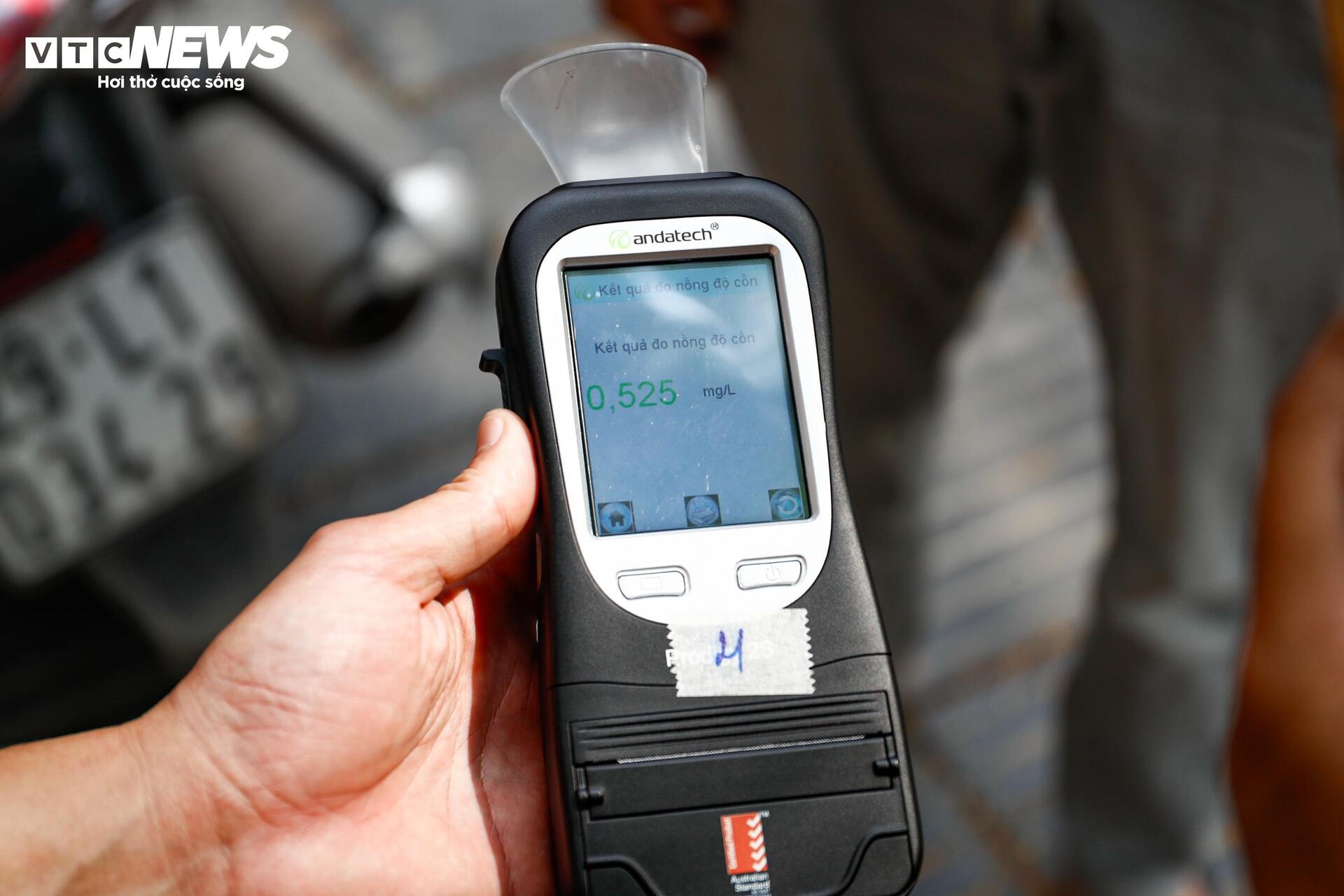 vi pham nong do con anh 9