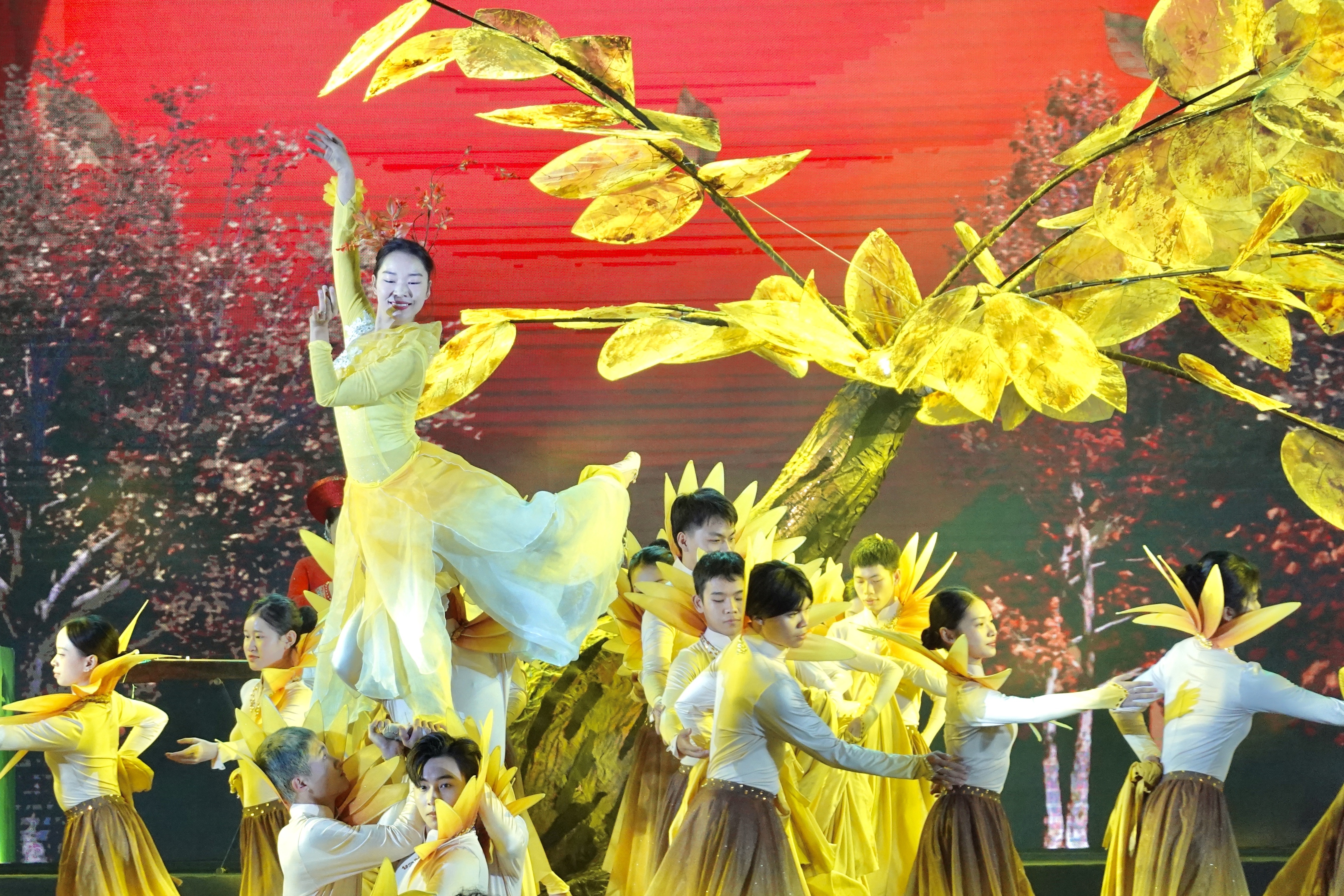 Thủ tướng, Phạm Minh Chính, Hội chợ Mùa thu, hội chợ công thương, buôn bán hàng hóa, hội chợ ảnh 4 Thu tuong, Pham Minh Chinh, Hoi cho Mua thu, hoi cho cong thuong, buon ban hang hoa, hoi cho anh 4