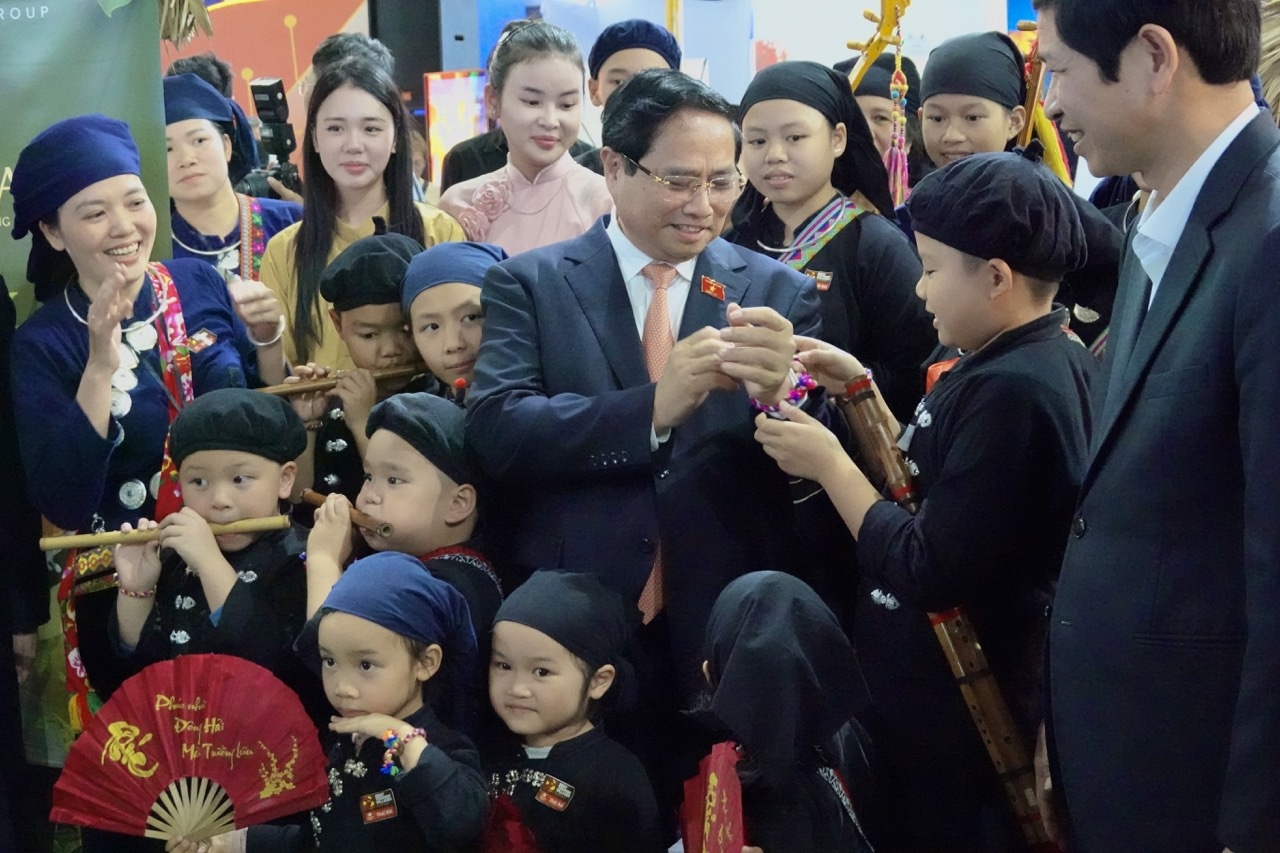 Thủ tướng, Phạm Minh Chính, Hội chợ Mùa thu, hội chợ công thương, buôn bán hàng hóa, hội chợ ảnh 11 Thu tuong, Pham Minh Chinh, Hoi cho Mua thu, hoi cho cong thuong, buon ban hang hoa, hoi cho anh 11