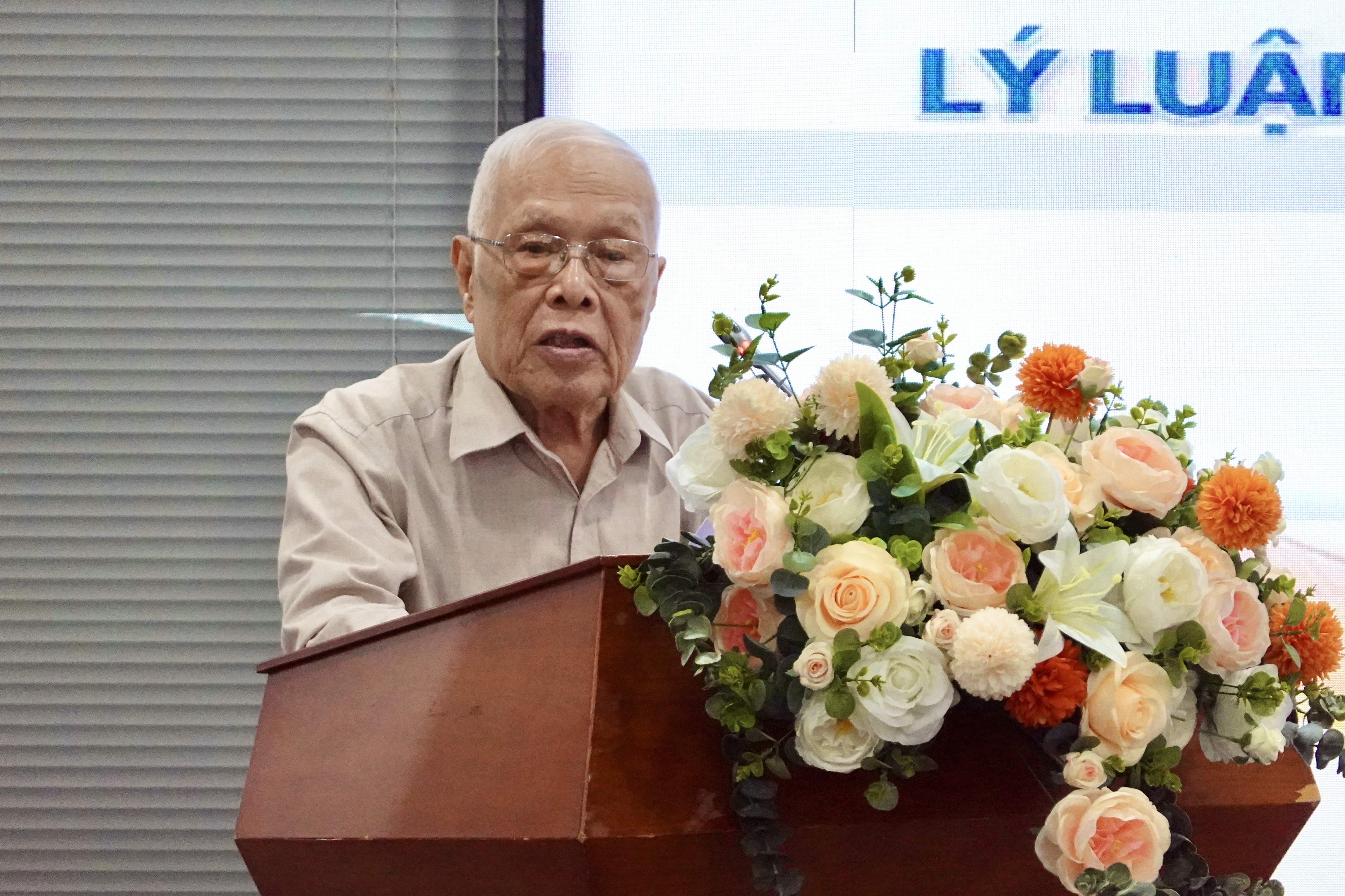 ngu van,  van hoc,  phe binh,  van hoc Viet Nam,  review sach,  Ha Thanh Van,  phe binh van hoc anh 1