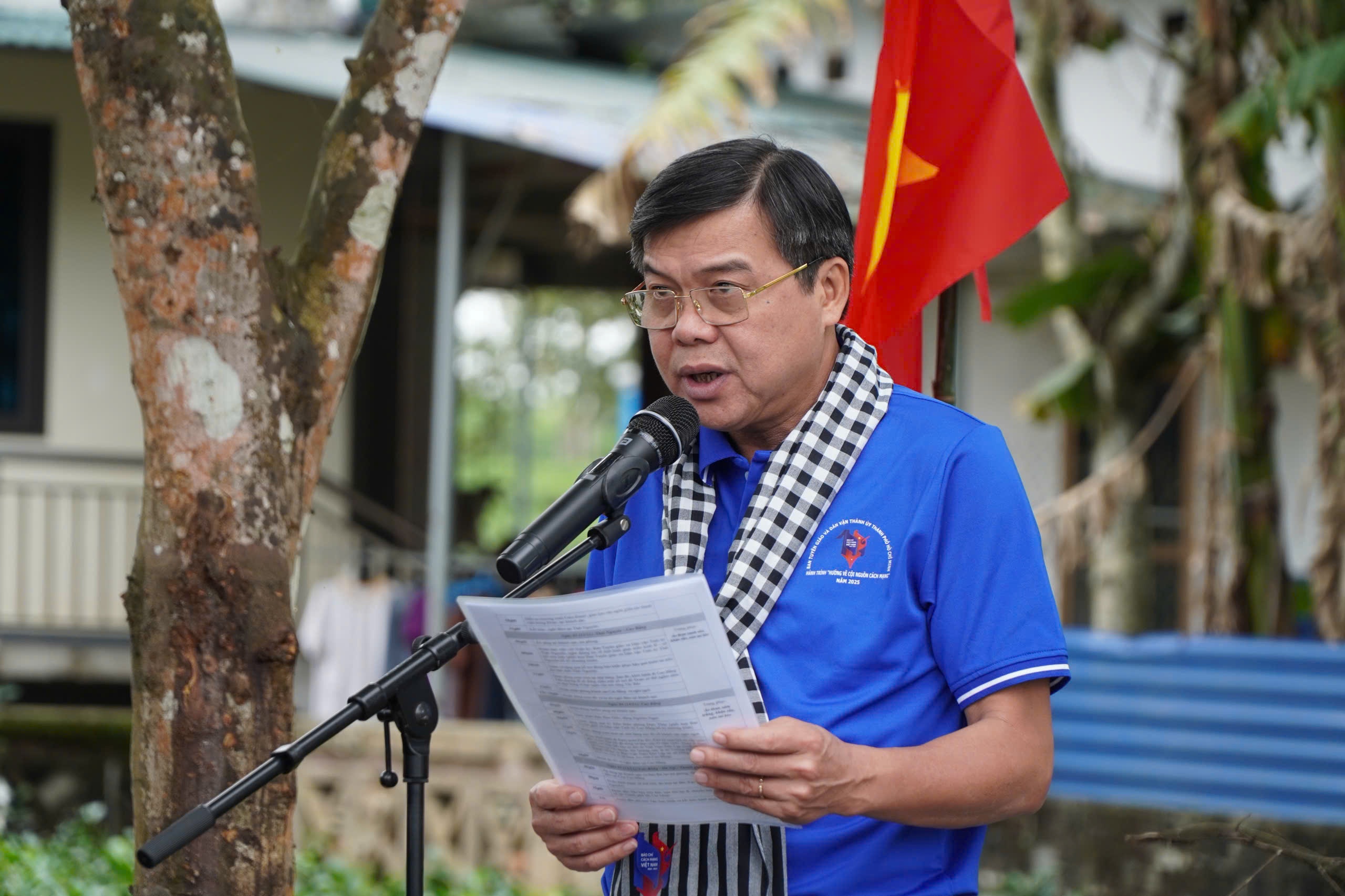 hanh trinh ve nguon anh 3