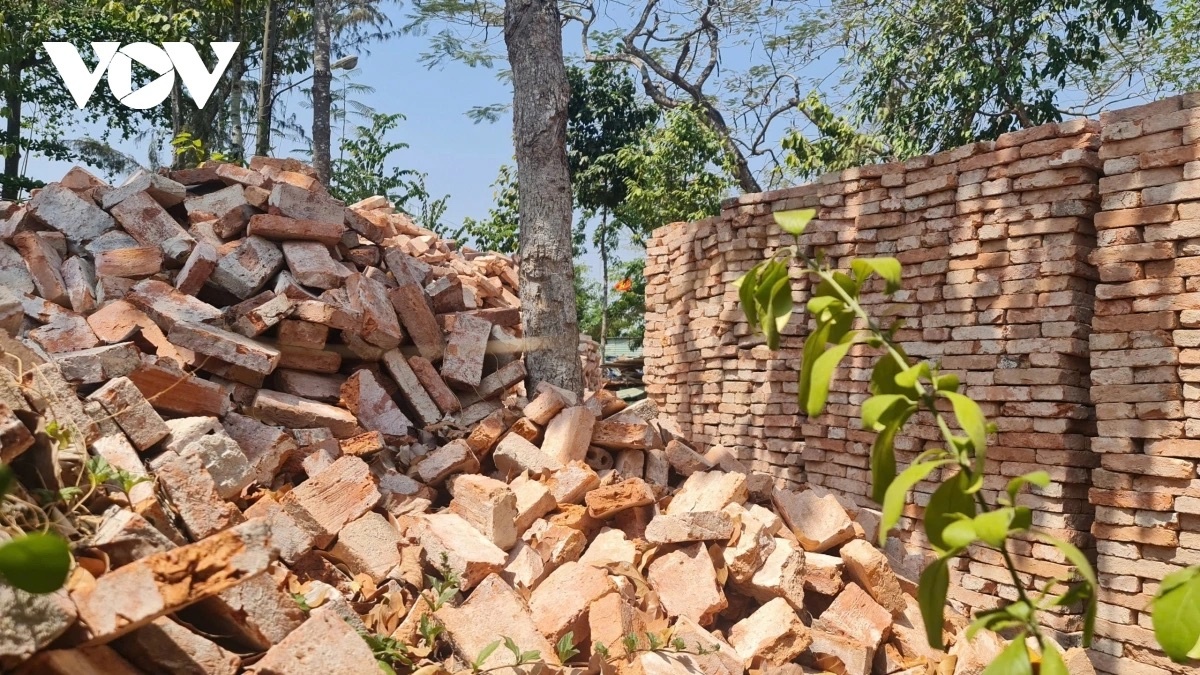 dinh tinh truong Go Cong anh 2