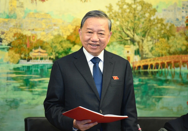 Quan tri quoc gia phai dua tren phap luat minh bach, du lieu tin cay hinh anh