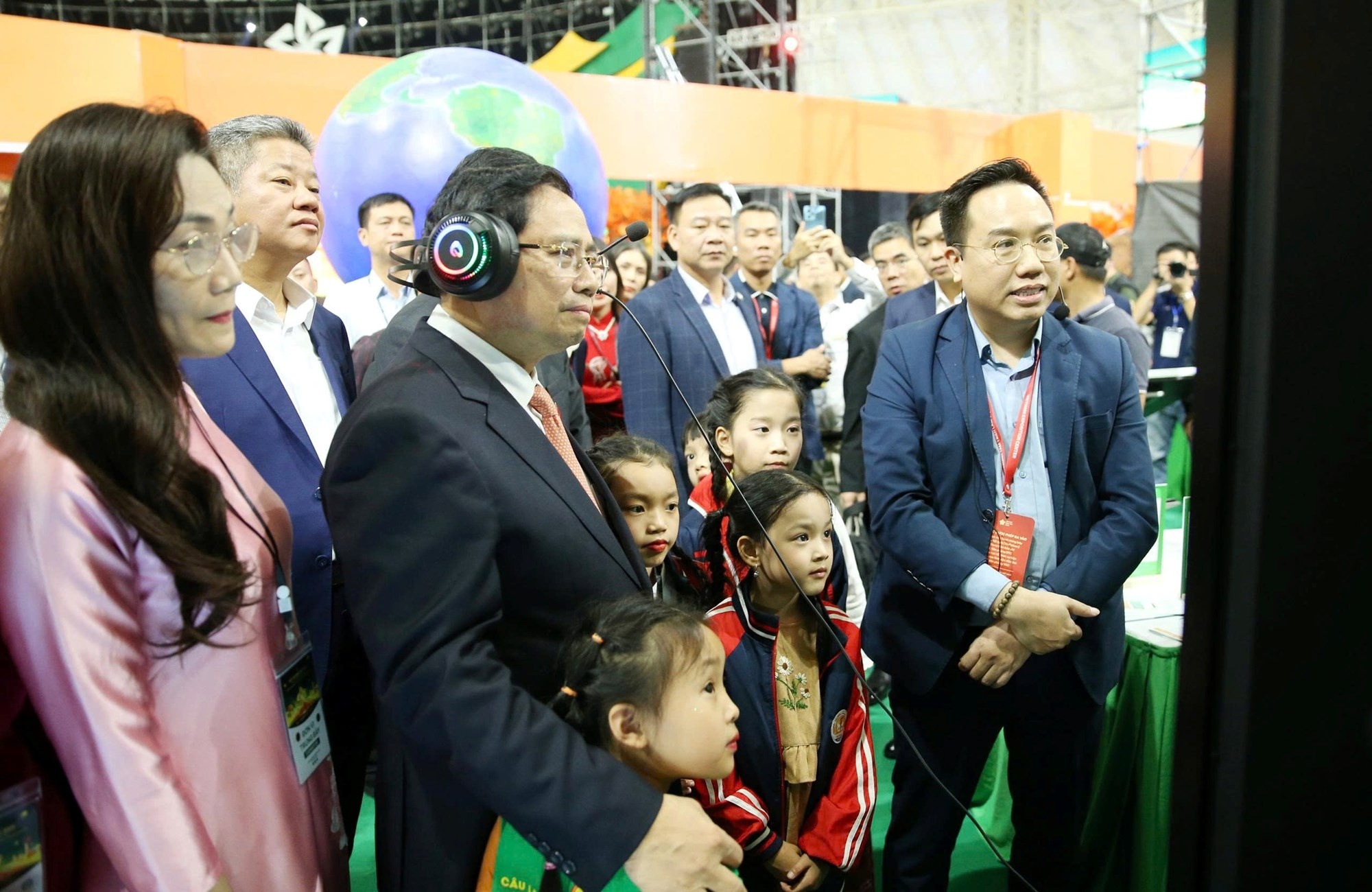 gop y van kien anh 2