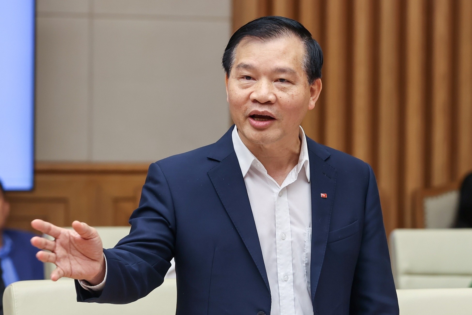 gop y van kien anh 1