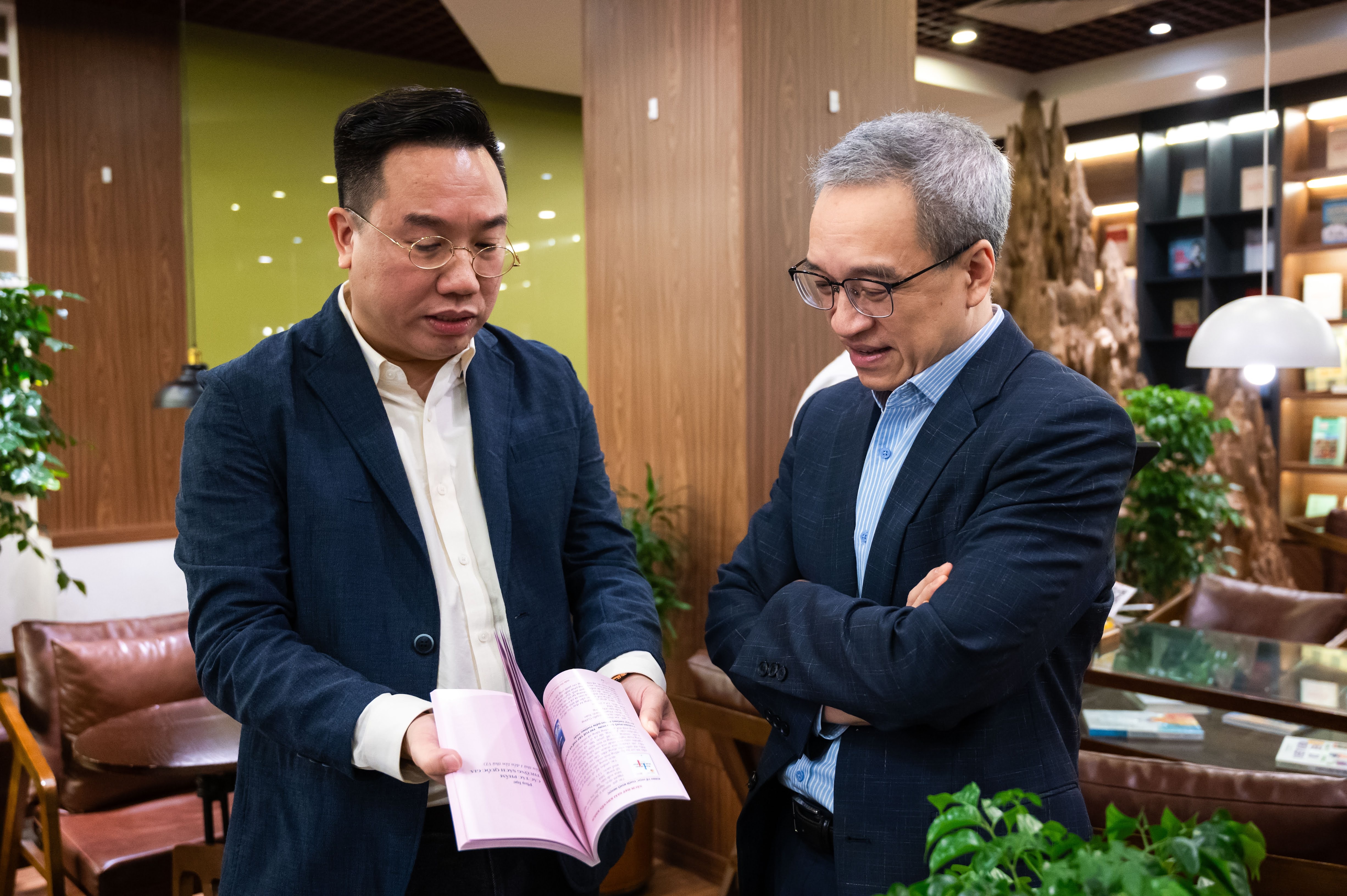 Giai thuong Sach quoc gia anh 4