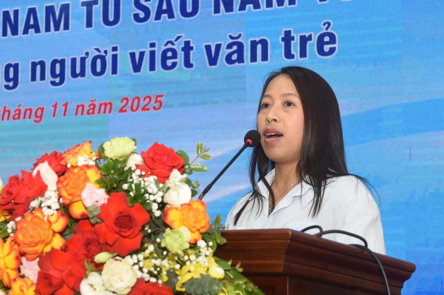 'Dieu nguoi tre can chinh la mot dong email ngay day' hinh anh