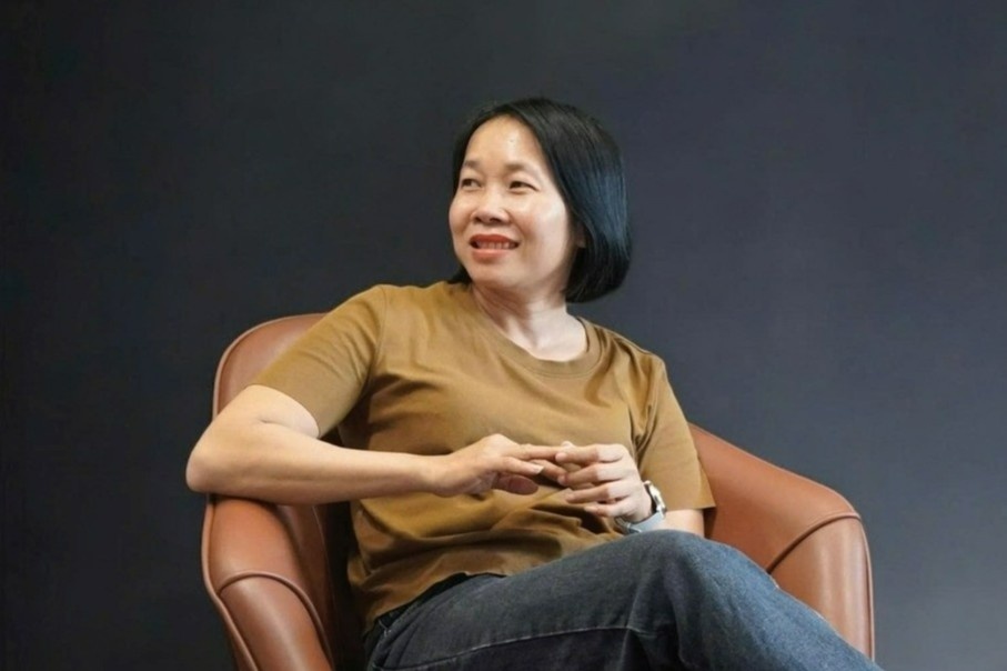 24 tuoi, nha van Nguyen Ngoc Tu nhan giai thuong 5 cay vang hinh anh