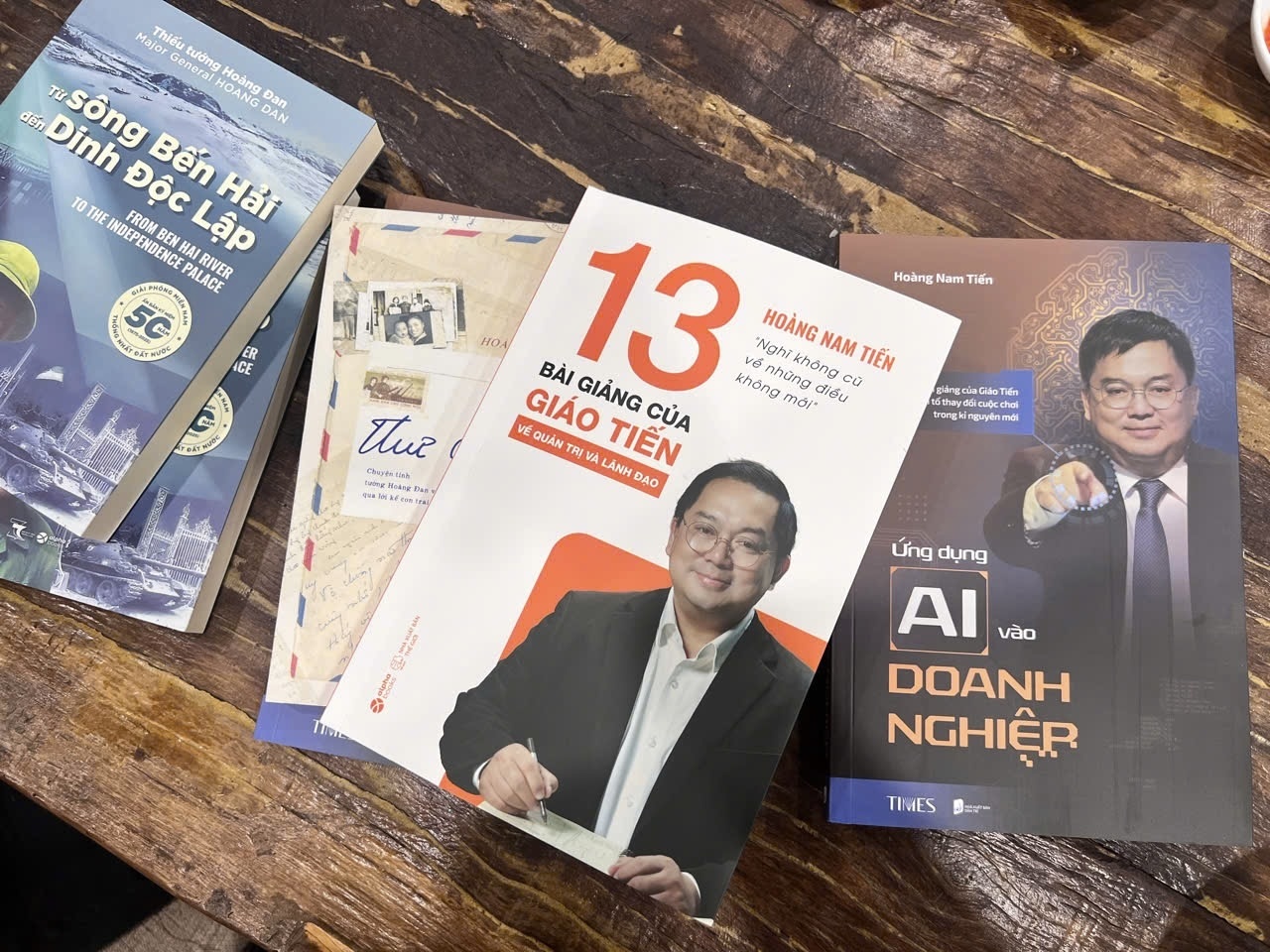 Hoang Nam Tien anh 1