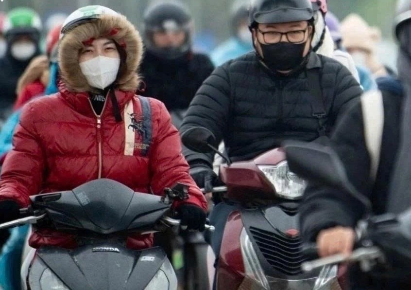 Thoi tiet ngay 15/12: Mien Bac ret kho, ngay nang; Trung Bo mua dong hinh anh