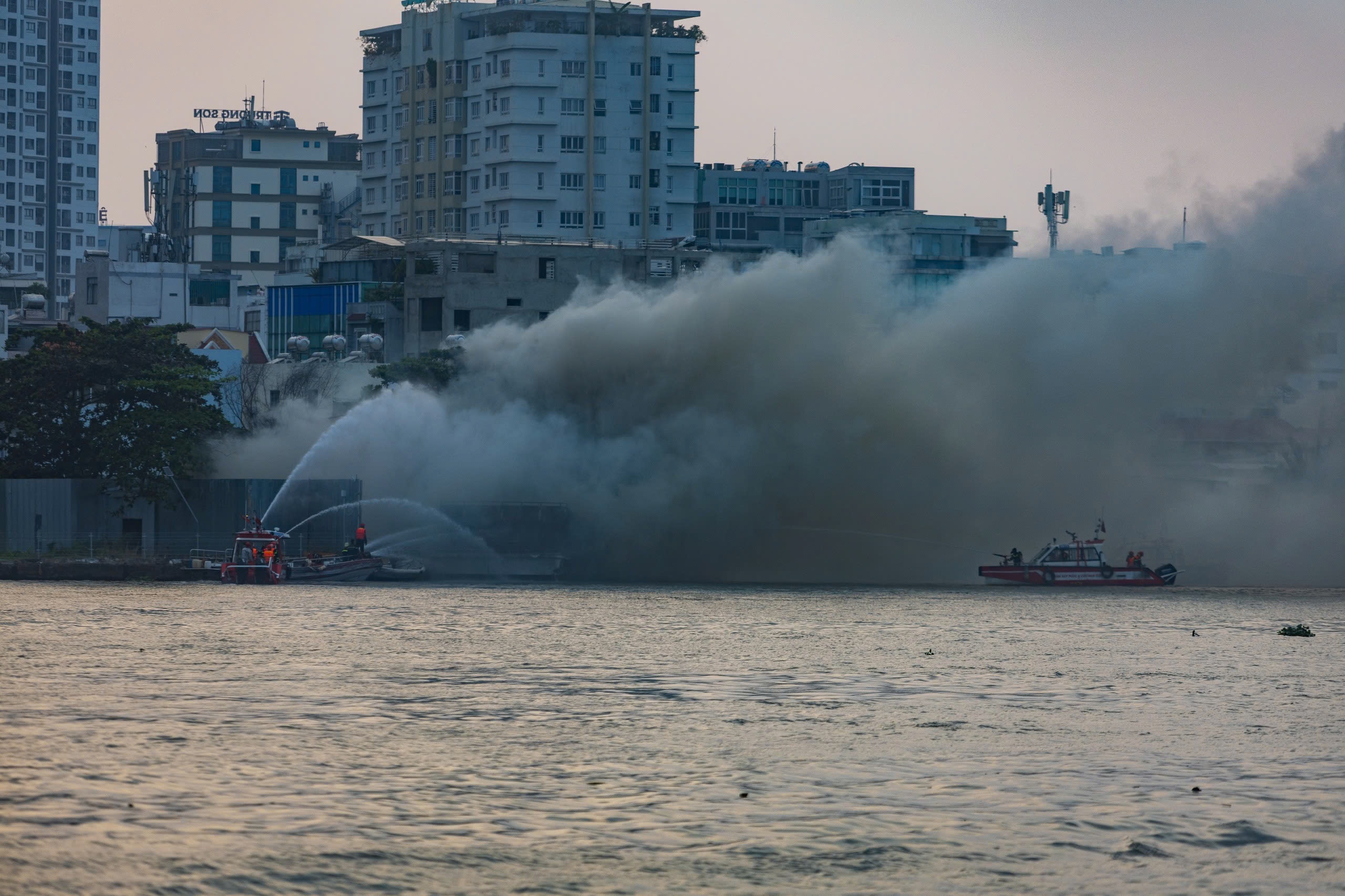 chay du thuyen Sai Gon anh 3