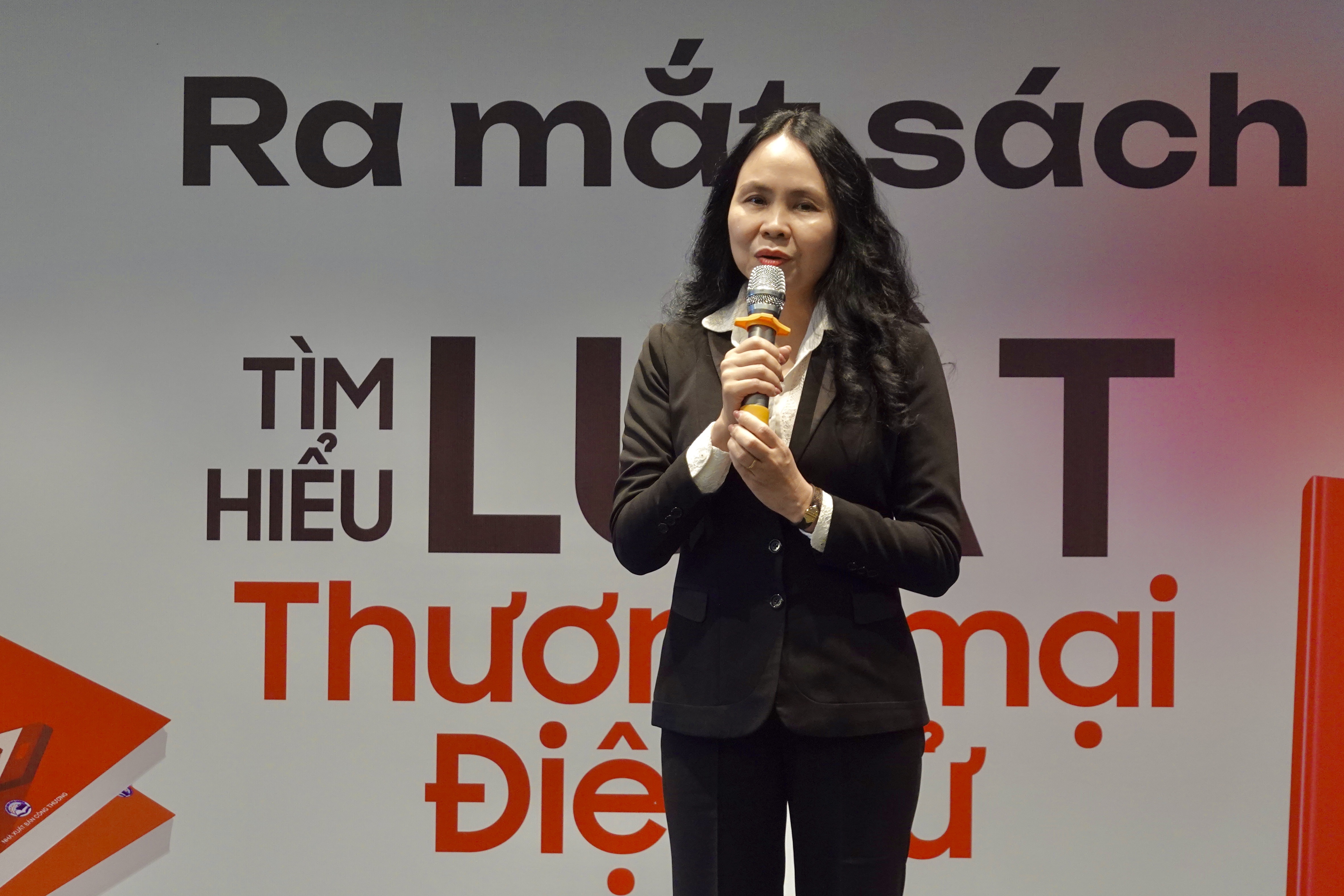 thuong mai dien tu anh 1