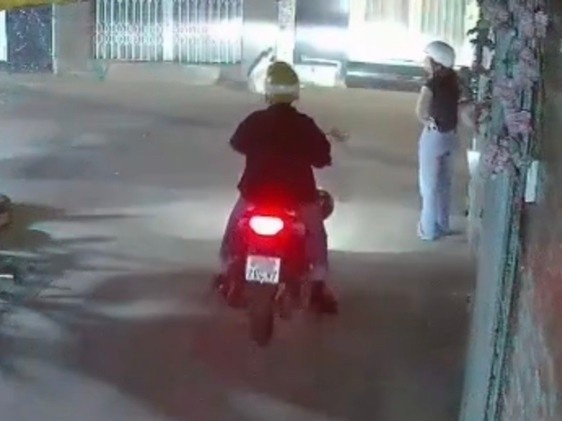 Sam so nguoi di duong, thanh nien bi phat 12 trieu dong hinh anh