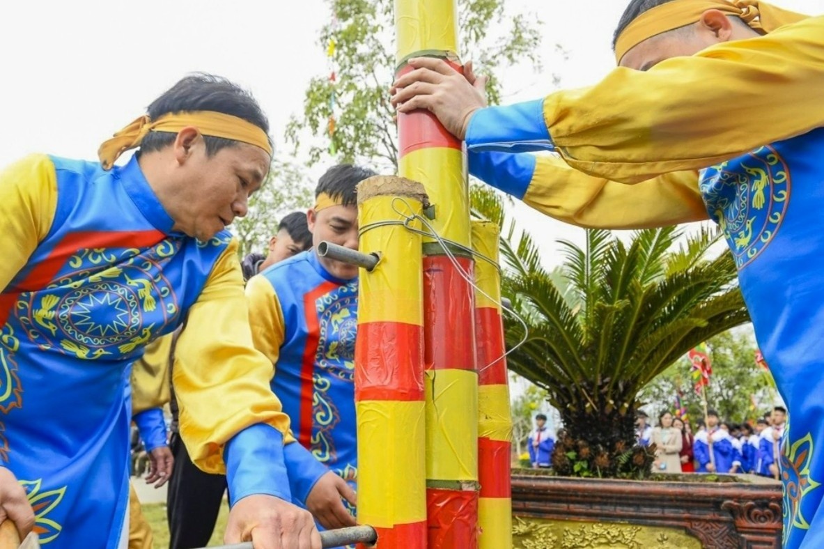 Le thuong neu Tet xua theo phong tuc cung dinh cua vuong trieu Ho duoc tai hien hinh anh