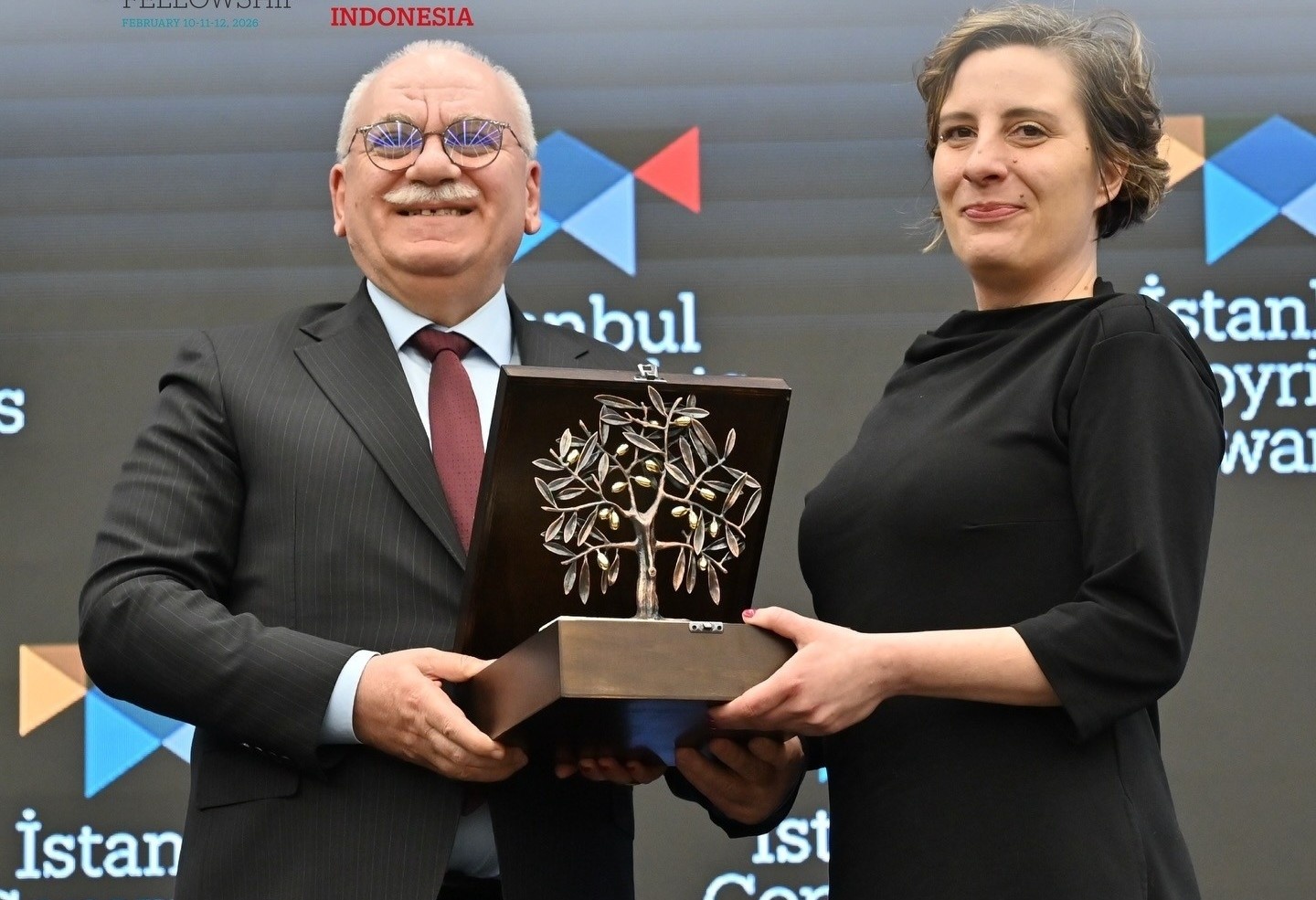 Thi truong sach anh 3