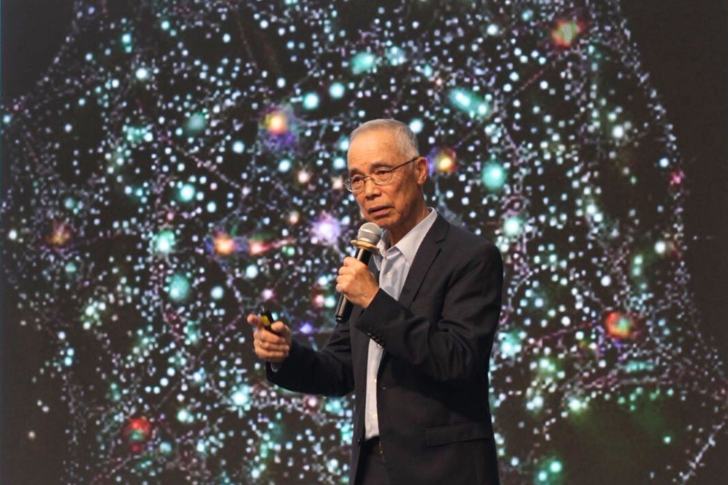 'Hoc thien cung giong hoc boi, nghe thoi thi khong lam duoc' hinh anh