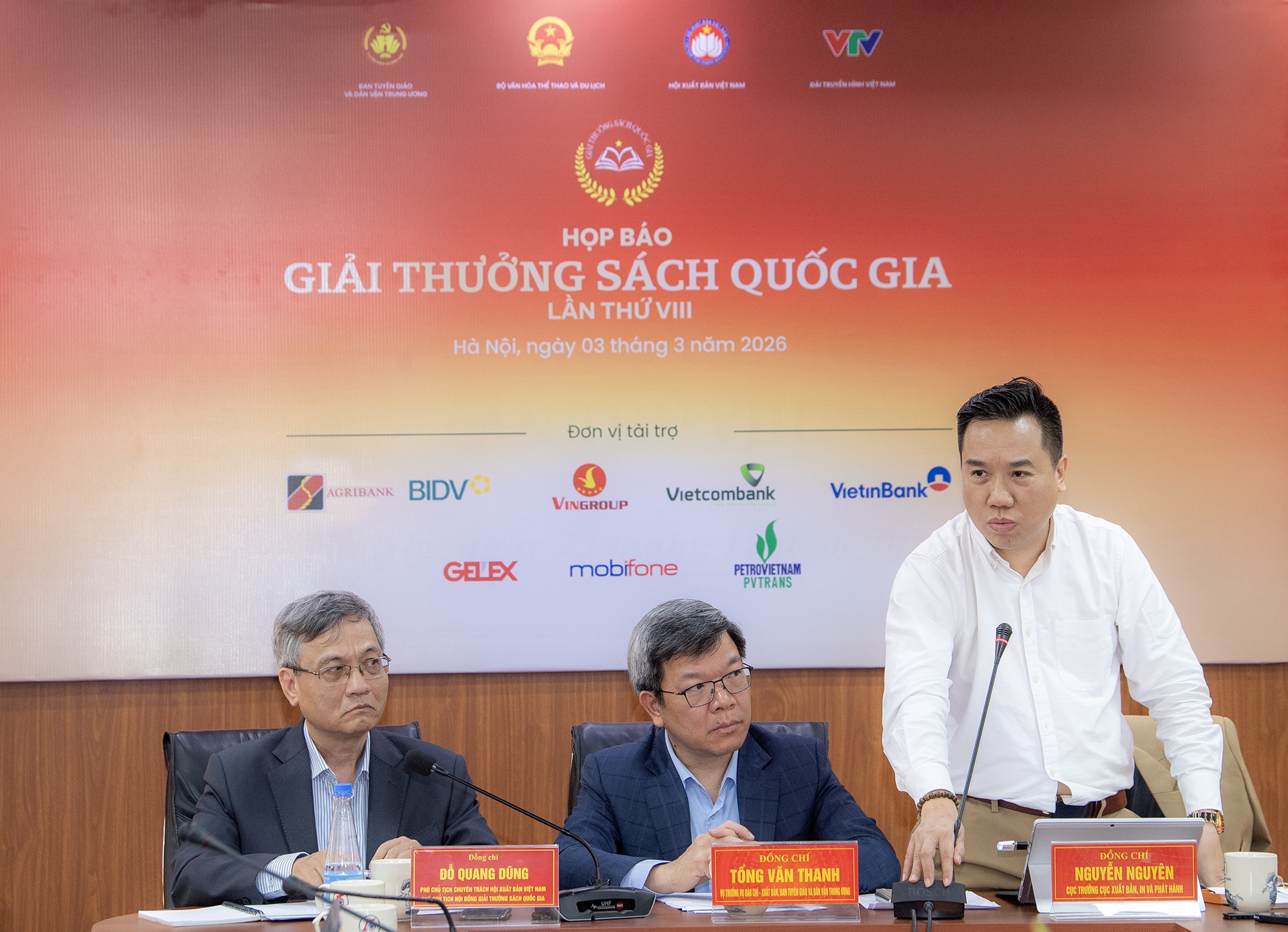 giai thuong sach quoc gia anh 3