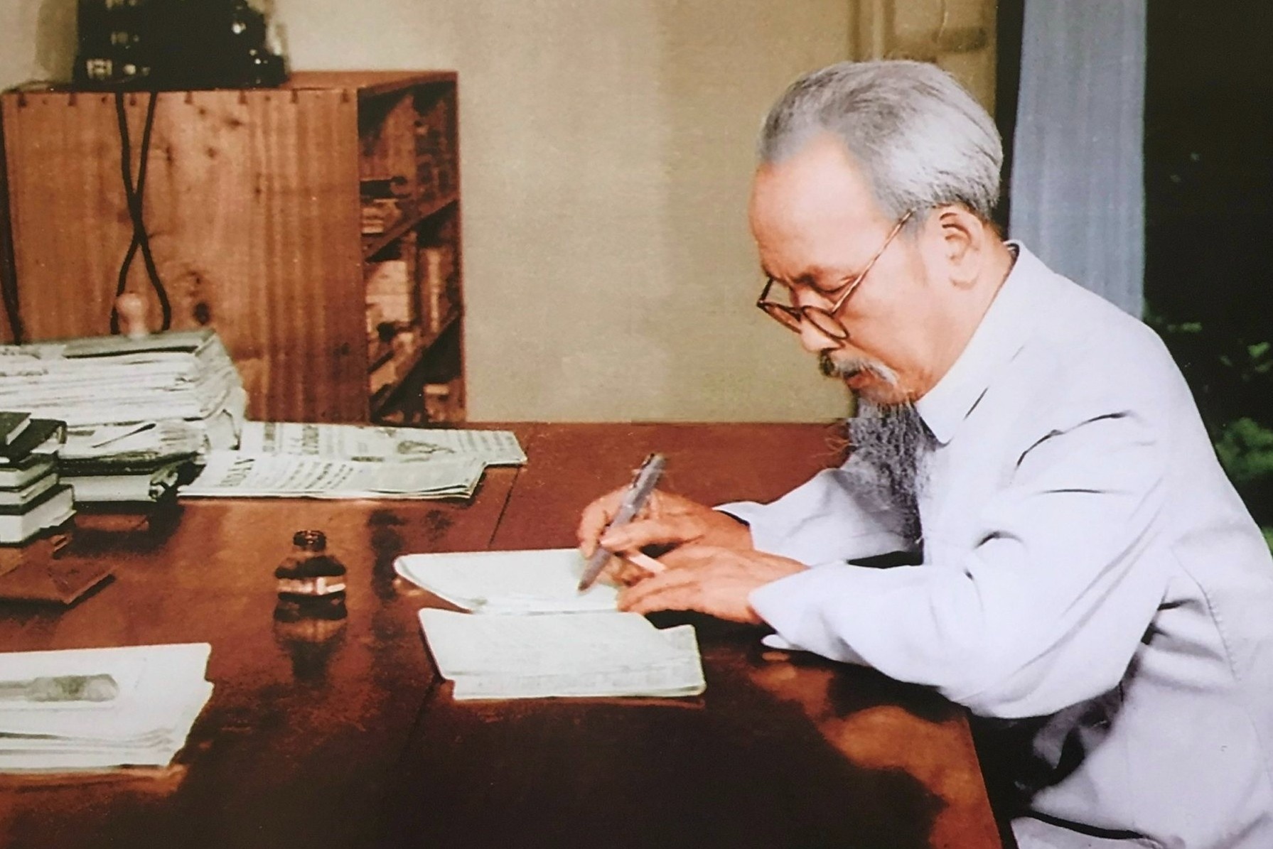 Di san Ho Chi Minh tu goc nhin mot doanh nhan hinh anh