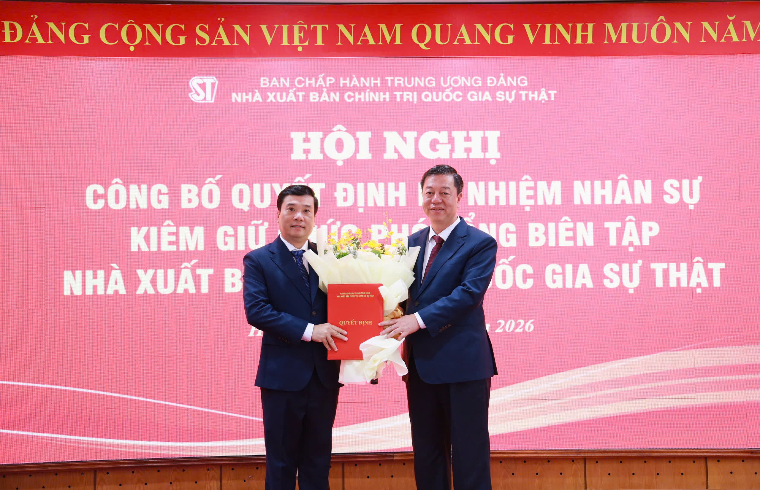 NXB Chinh tri quoc gia Su that bo nhiem Pho tong bien tap hinh anh