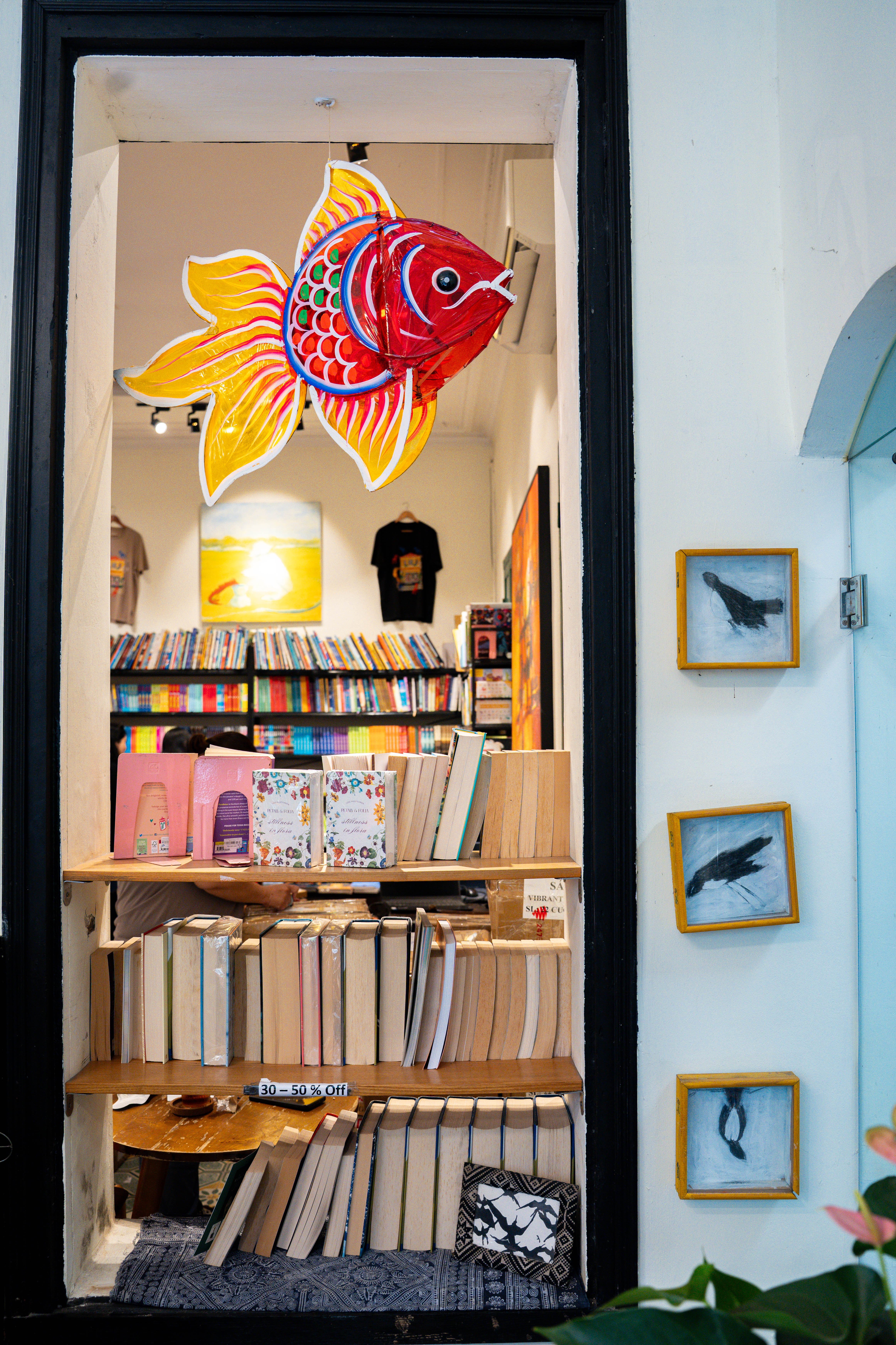 the bookworm hanoi ảnh 4 the bookworm hanoi anh 4