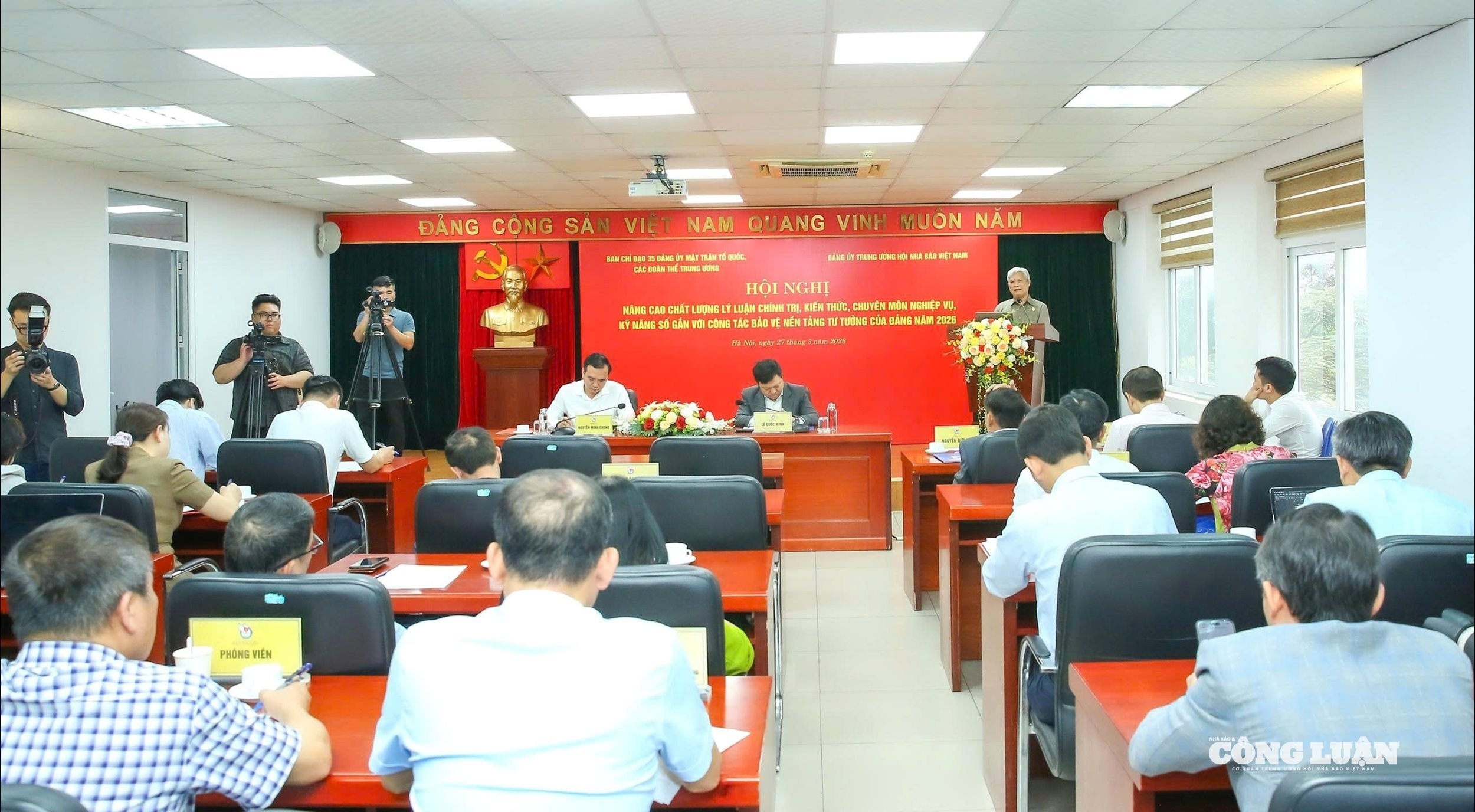 mat tran tu tuong anh 5