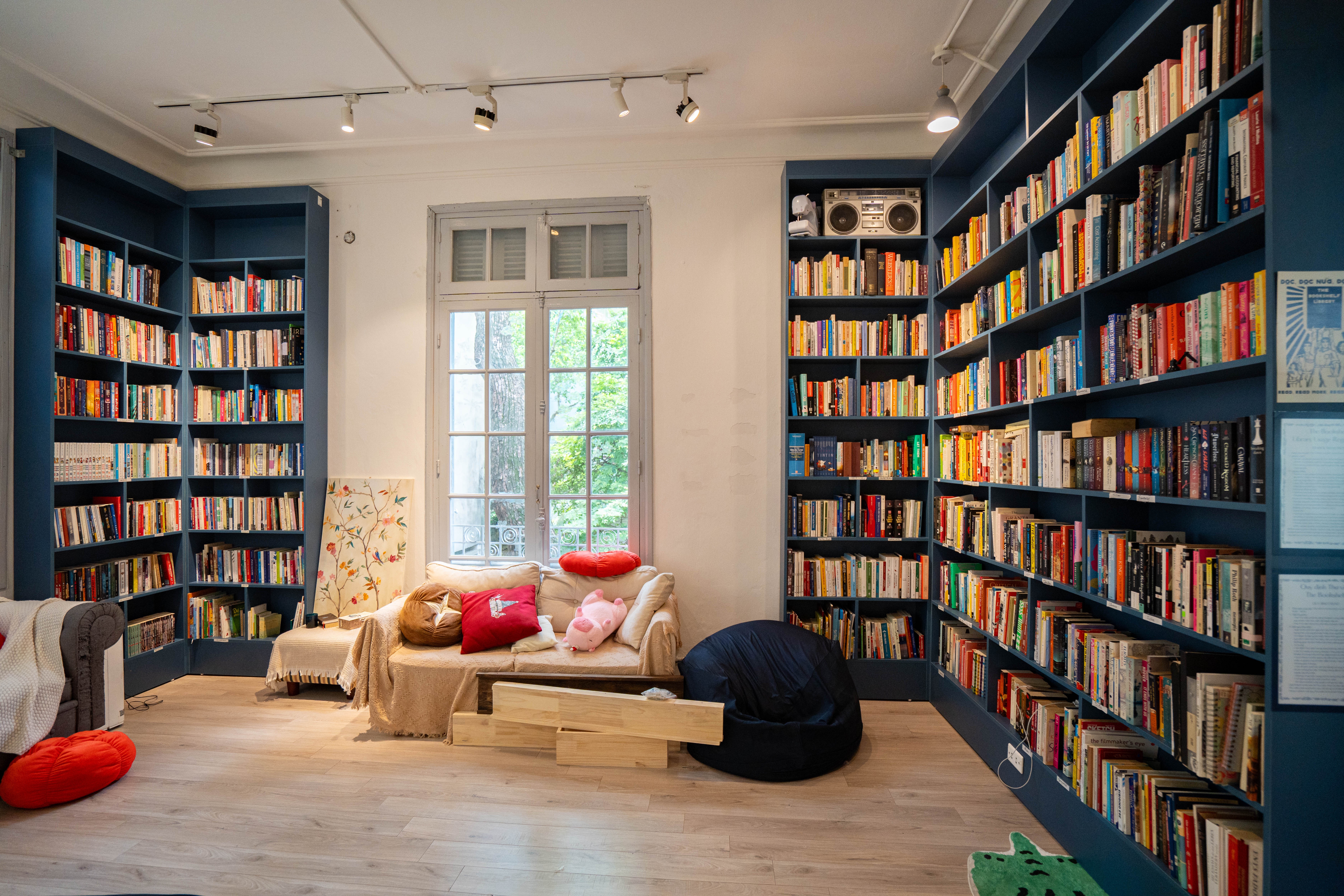 The Bookshelf Hanoi anh 10