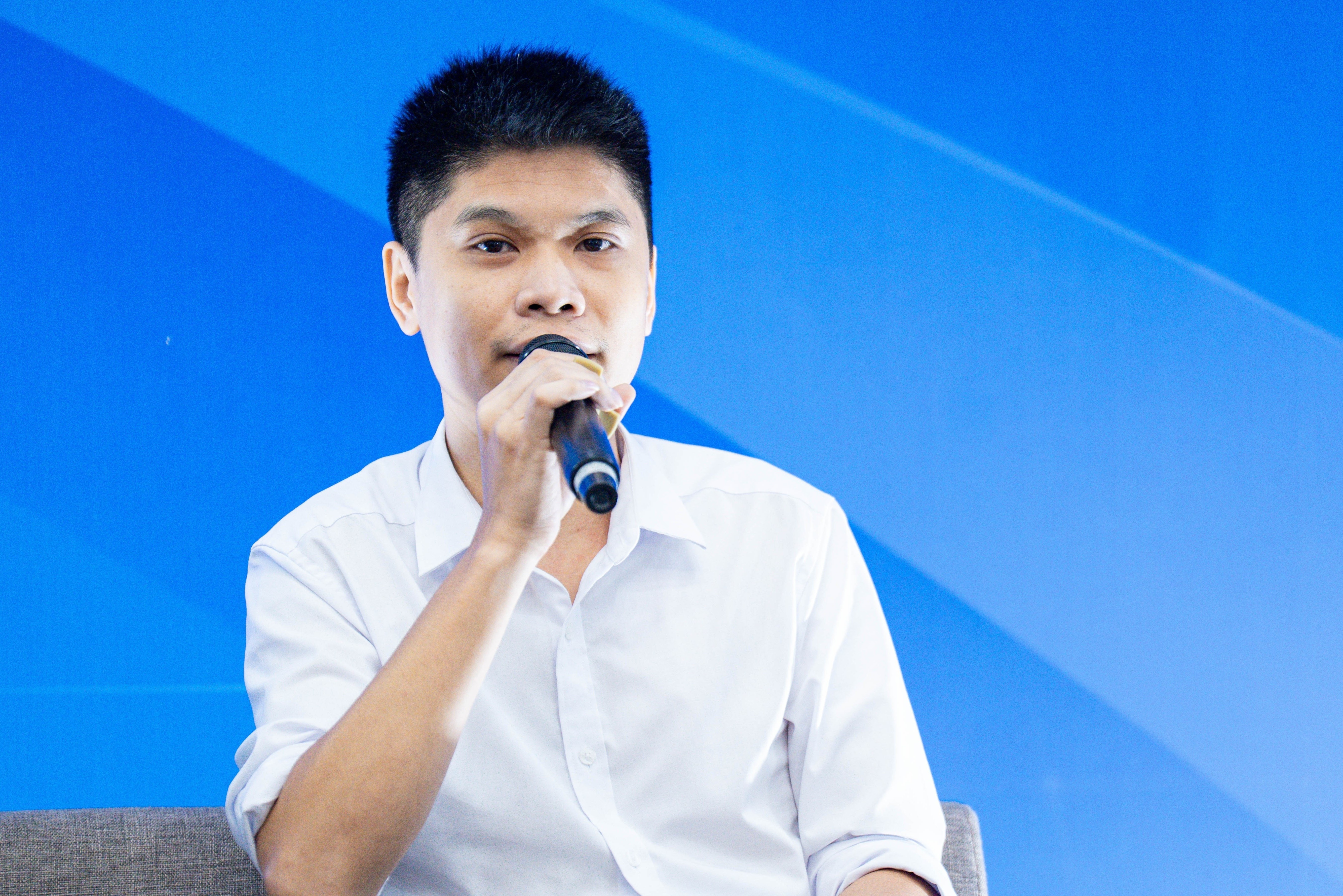 Doc Murakami o quan bar thi sao? hinh anh